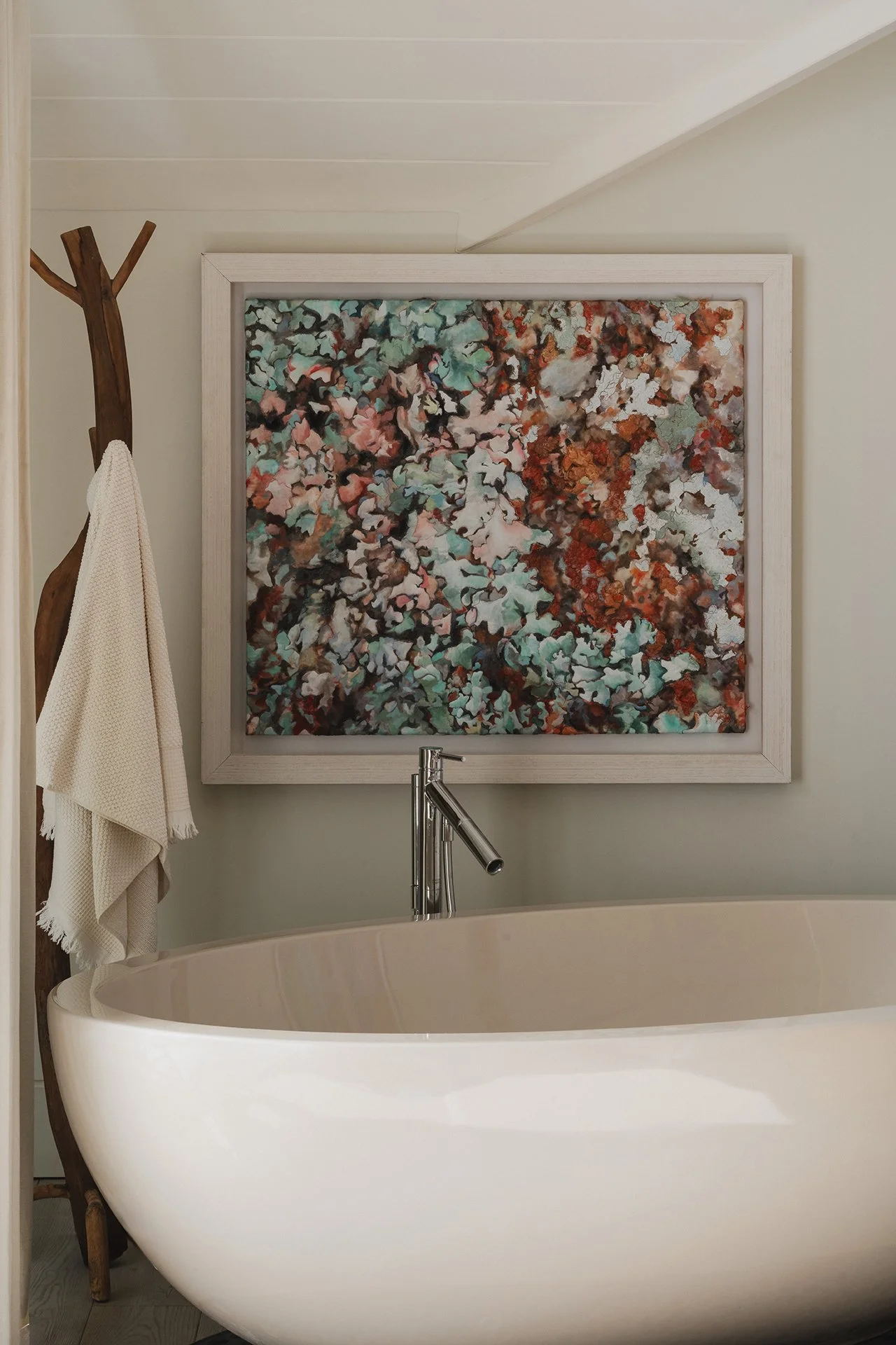 All five beautiful bedrooms have stunning sea views as well as a sumptuous ViSpring bed; two feature oak four-posters. Features including free-standing bath.