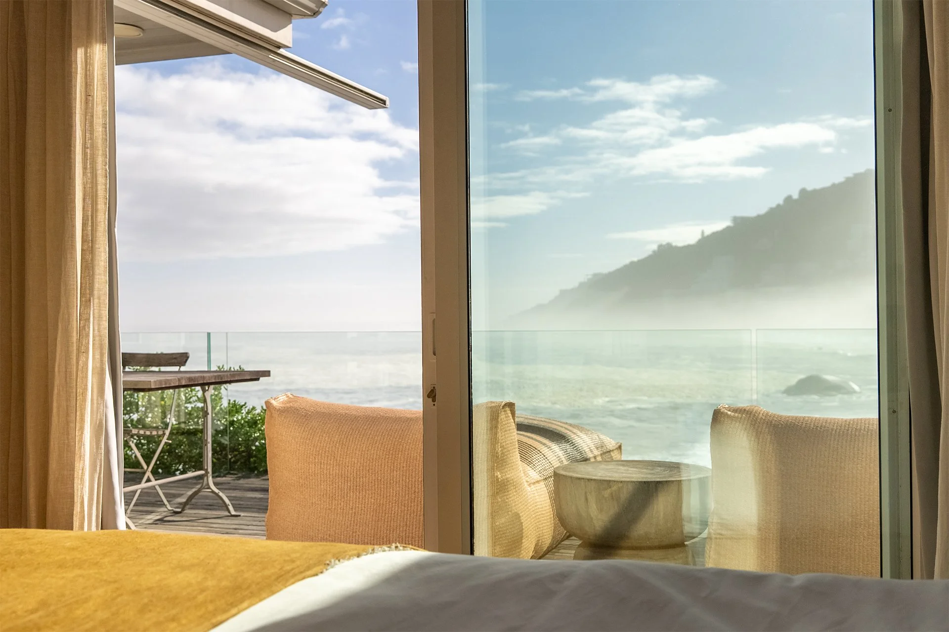 75, 4th Beach is in Clifton, 15 miles from Cape Town International Airport. Transfers can be arranged. The journey by hire car is straightforward.