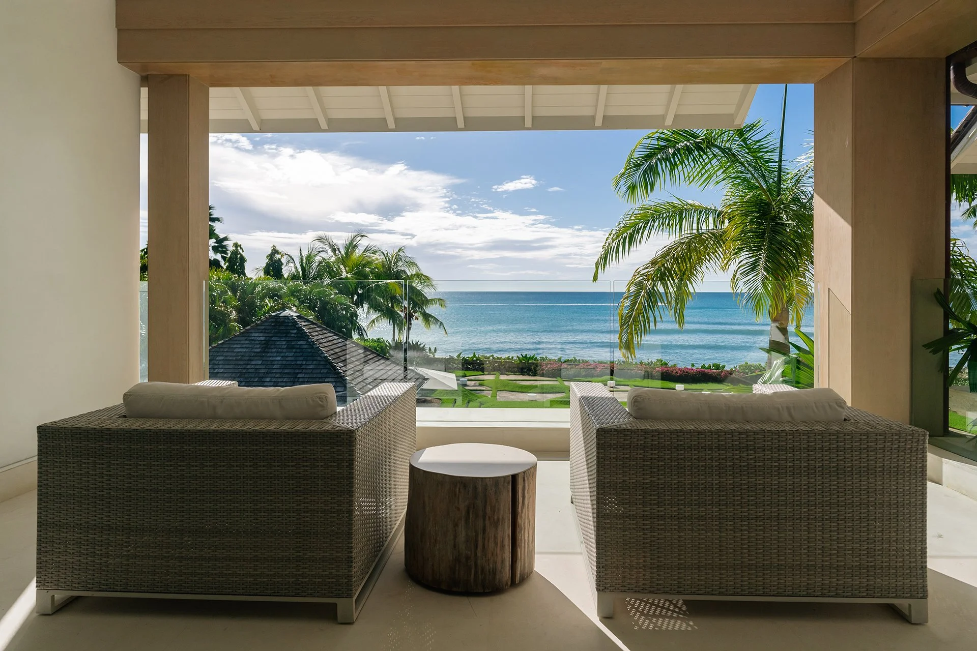 Godings Beach House is in the parish of St. Peter on the West Coast of Barbados, a region called the Platinum Coast due to its sparkling waters and beautiful beaches.