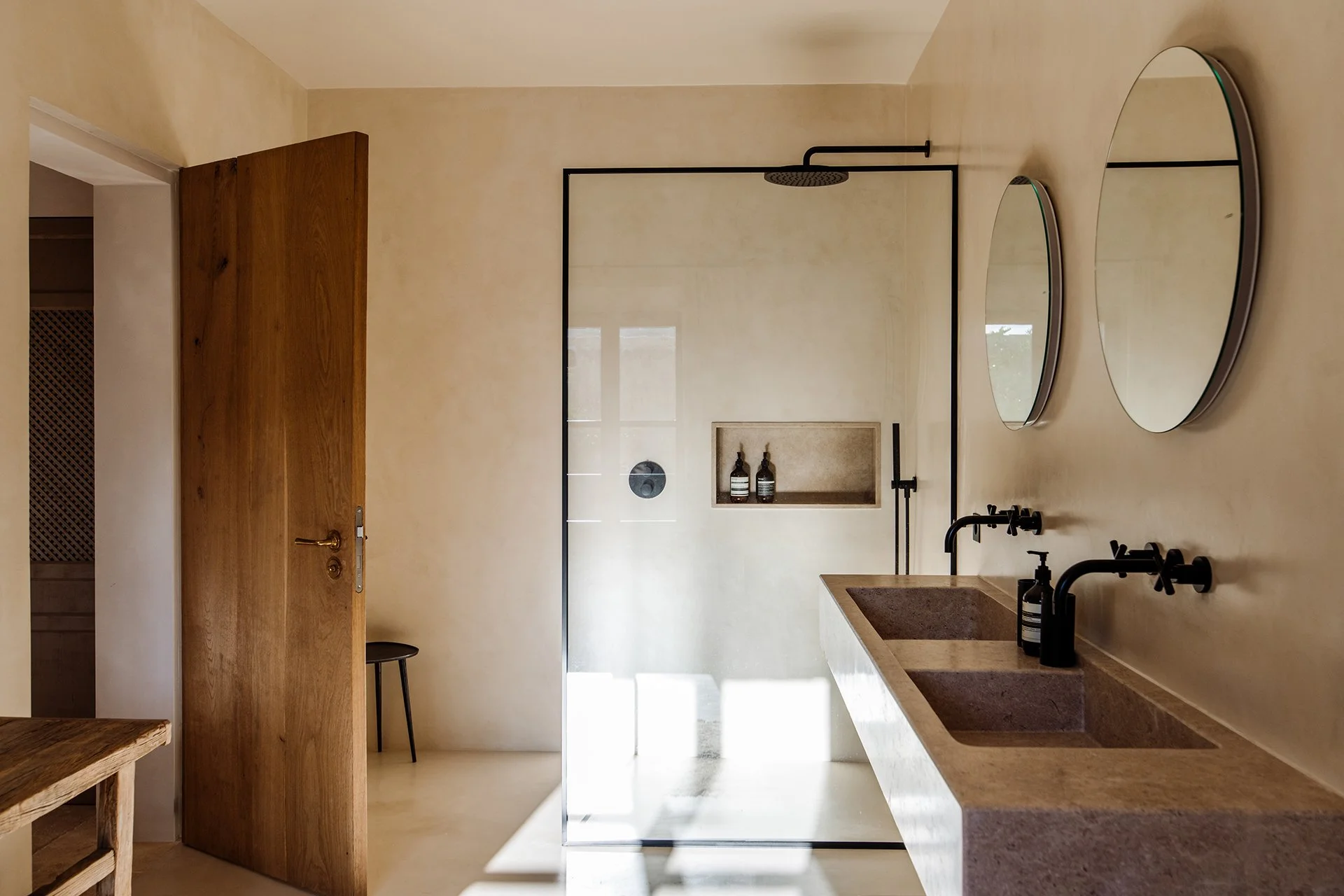 All bedrooms have fabulous mountain and village views with en-suite stone, slate and marble shower rooms.