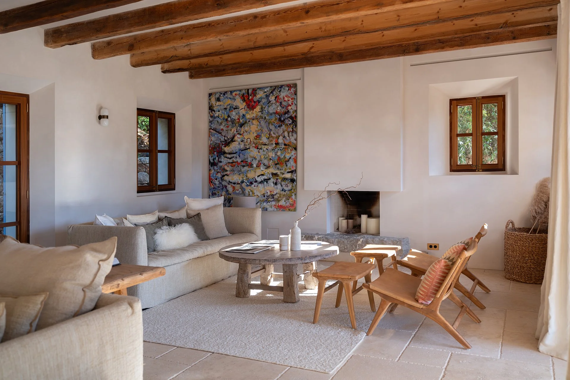 Subtle neutral tones and designer pieces adorn this relaxing area, located on the Ground floor and split into 2 separate areas. Both with relaxed, comfy seating and magnificent vaulted beamed ceiling. Choose between the cosy conversation space or ind