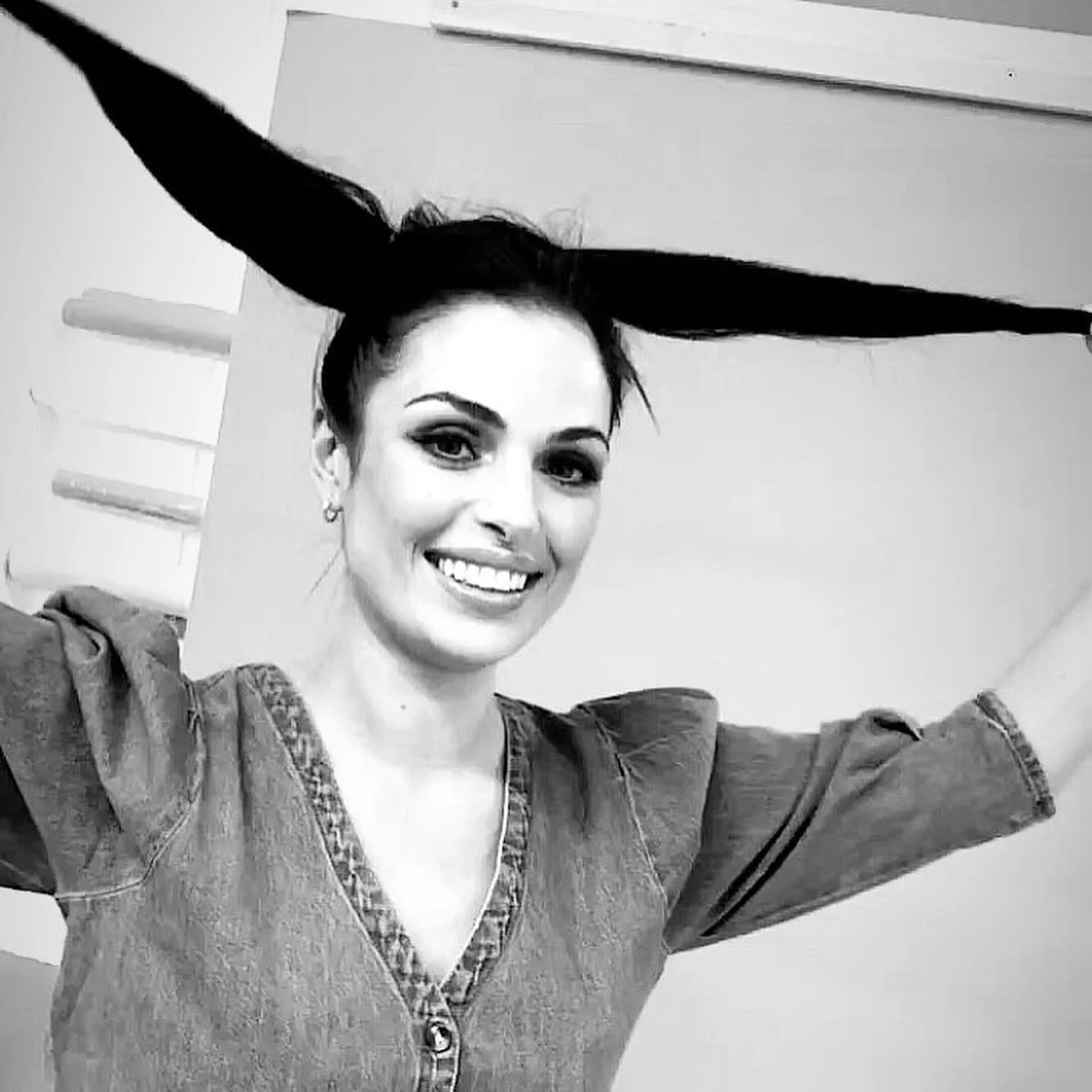 The only way to capture confidence and authentic expression, is to be confident and authentic yourself. 

#artdirection #authenticity #design #modellife #haircare #makemelaugh