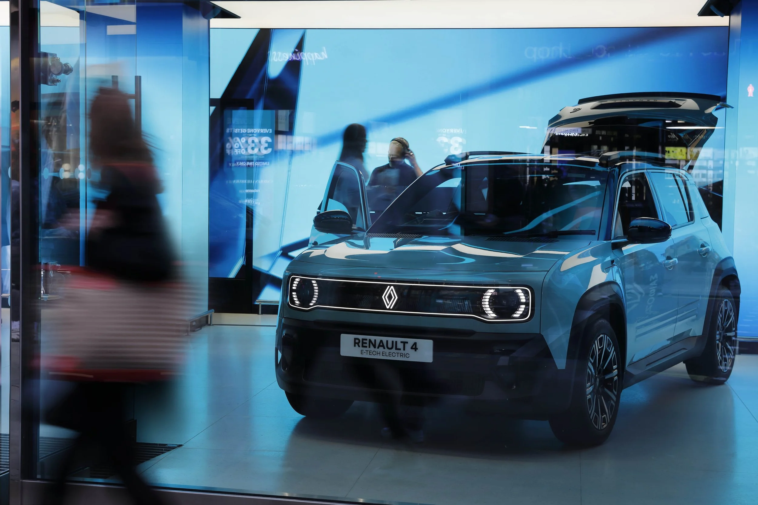 Renault 4 _4051 copy.jpg