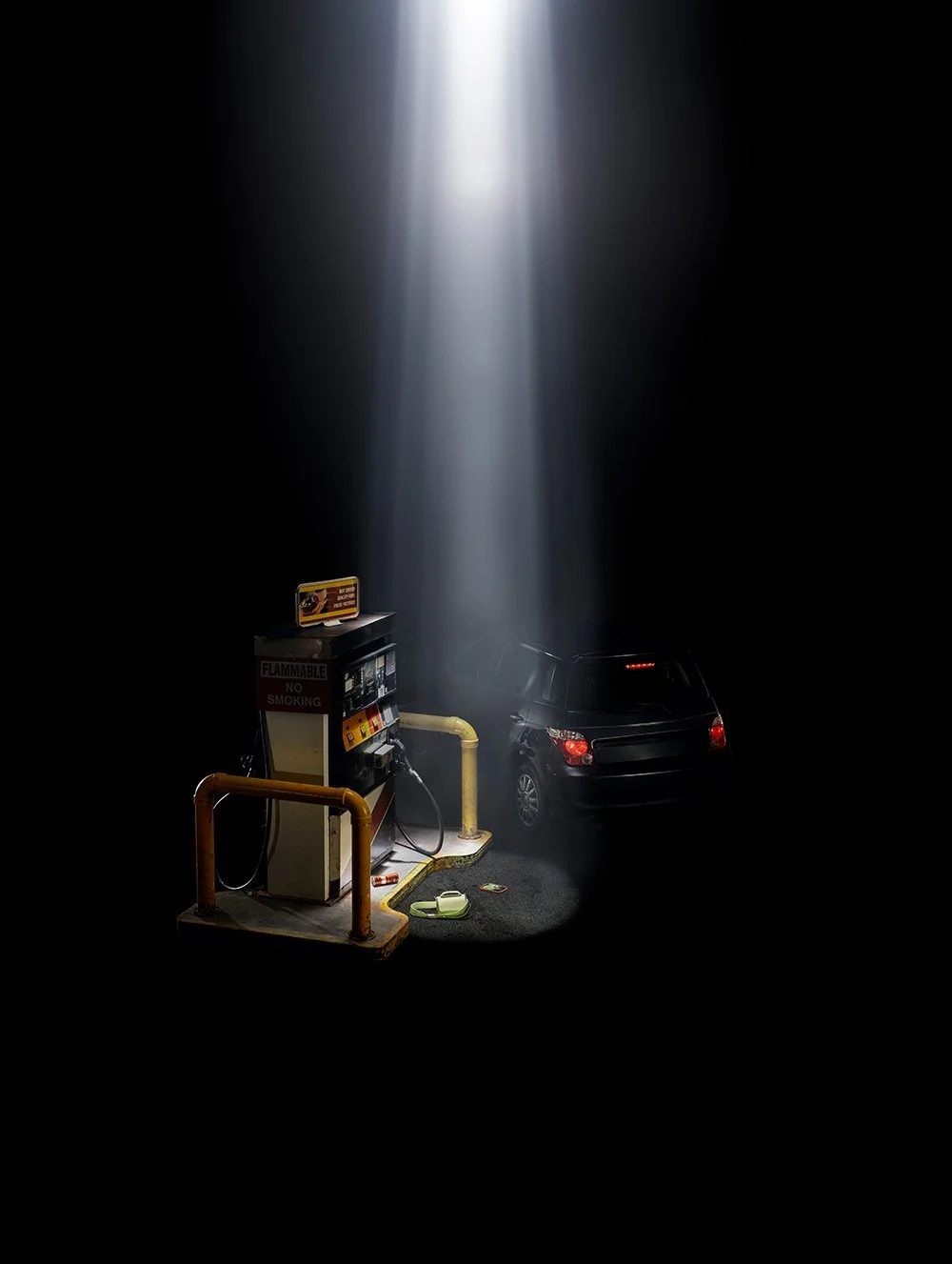 Tankstelle mit Lichtstrahl