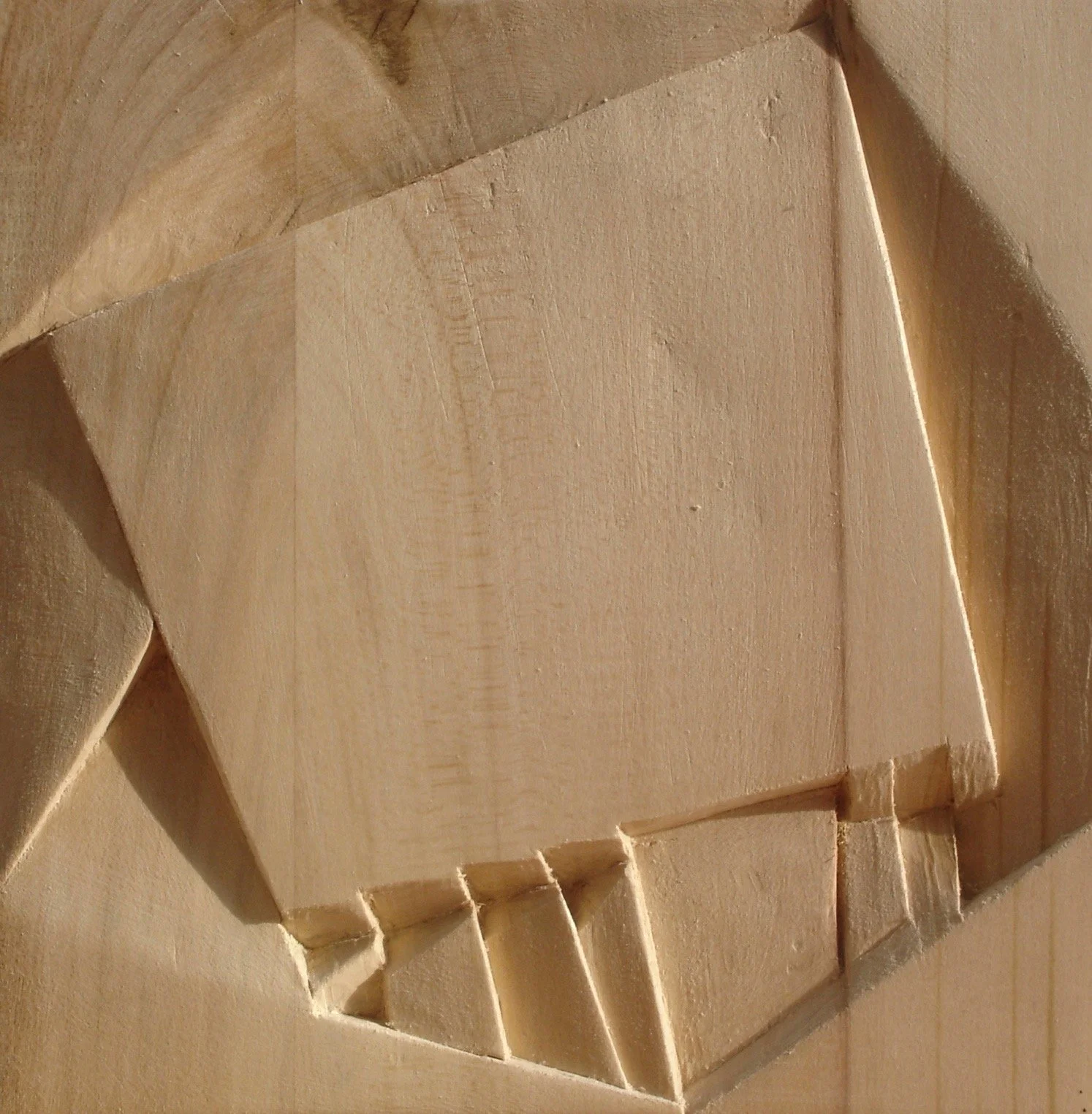 Relief V 2007, Linde, 20 x 20 cm