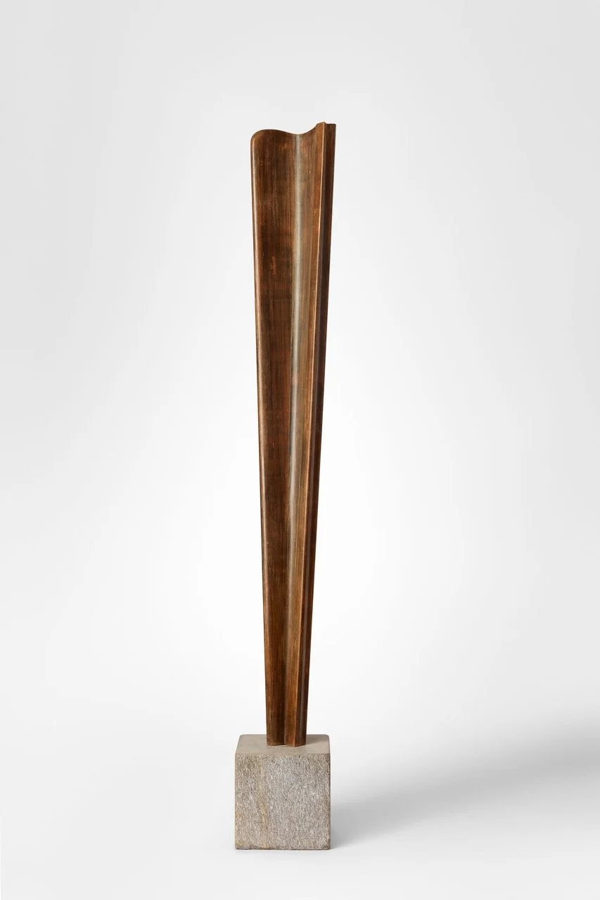 Stele XX, 1969, Kirschbaum, gebeizt, 200 cm