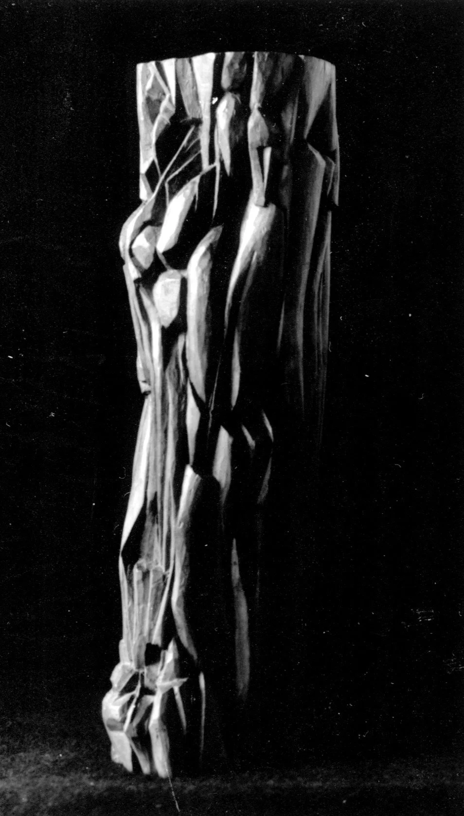 Stele, 1971, Kirschbaum, H 22 cm