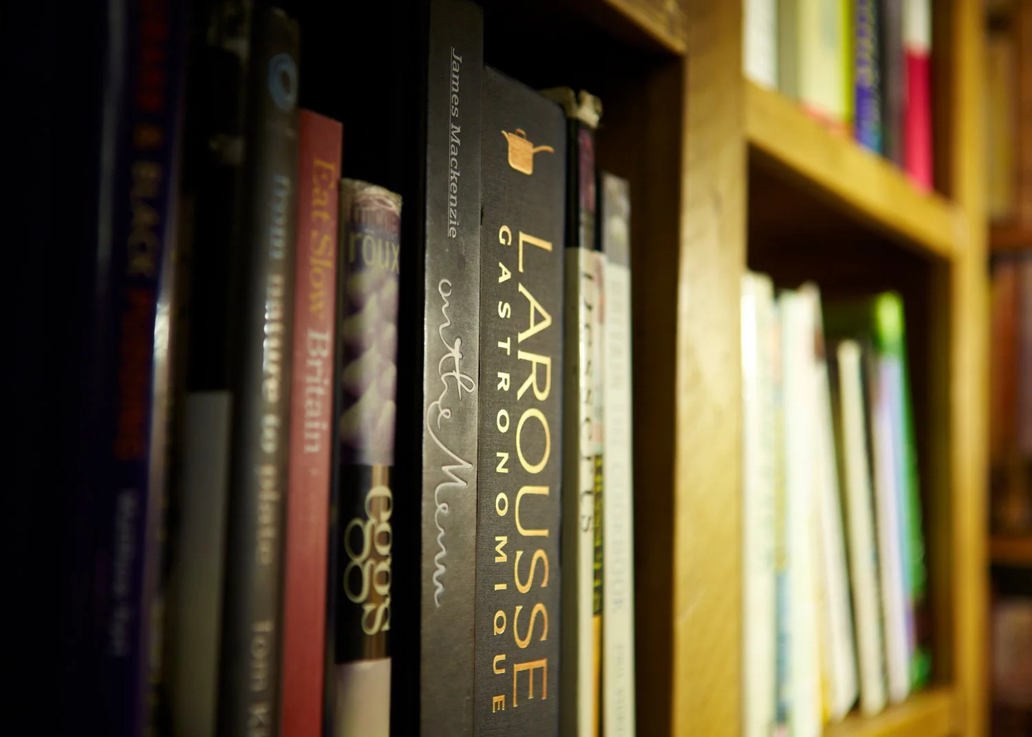chefs-library-bookshelf-7x5-web-1.jpg