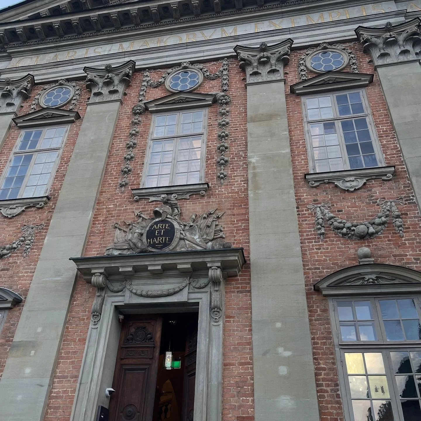 The most beautiful house in Stockholm: Simon and Jean de la Vall&eacute;&rsquo;s Riddarhus inaugurated in 1660 and now in its newly restored splendour. An enlightened presentation by @stellabarocca on her research project on Kl&ouml;cker Ehrenstrahl&