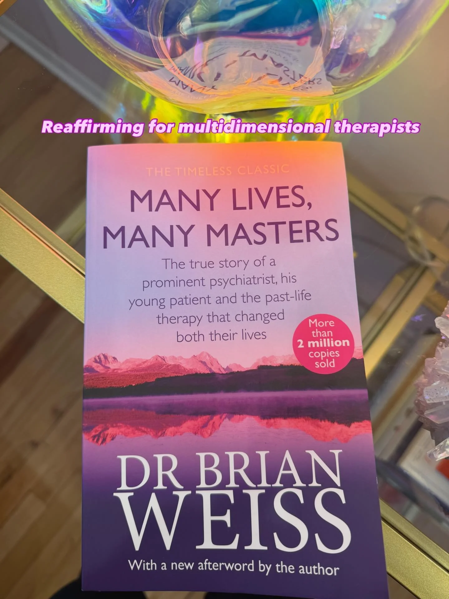 The Veils are being lifted 🩷✨🌈

I am very grateful to the highly intuitive being who gifted me this book🙏

This book reaffirms that although my approaches are non traditional they are highly effective in achieving a deep level of healing. I highly