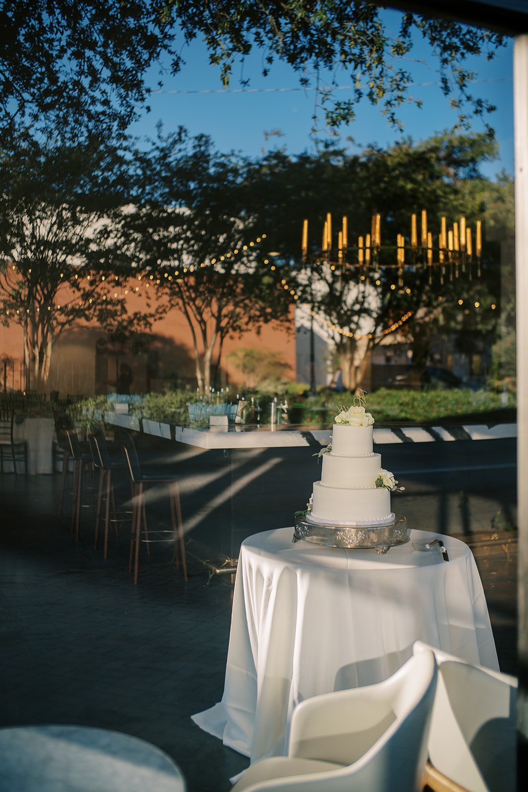 modern romantic outdoor wedding reception
