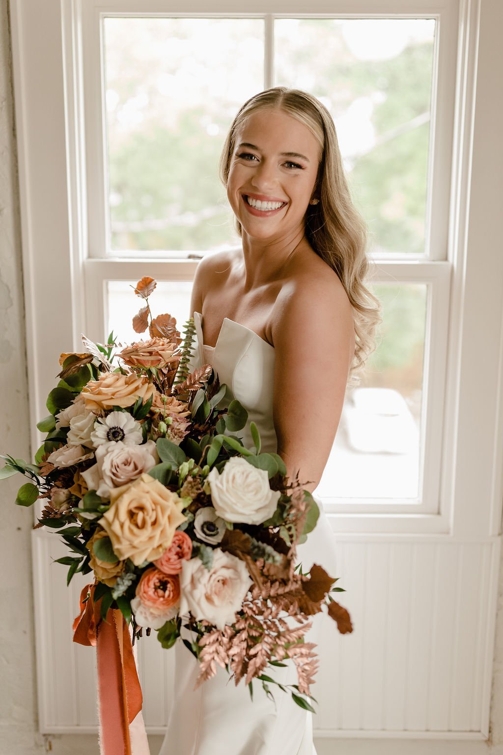 ivory-and-beau-couple-caroline-and-zachs-rustic-and-romantic-spring-wedding-at-victory-north-in-savannah-georgia-planned-by-savannah-wedding-planner-ivory-and-beau-with-wedding-florals-designe-by-savannah-florist-ivory-and-beau-13.jpg
