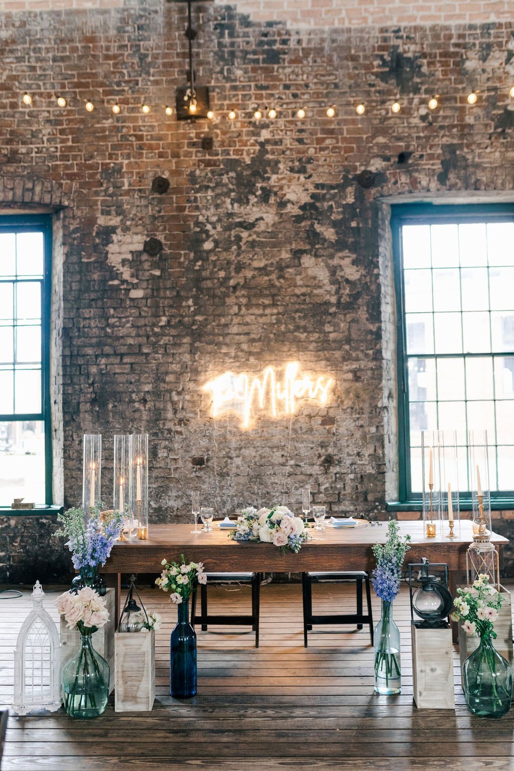 claudia-and-travis-romantic-southern-wedding-at-the-georgia-state-railroad-museum-in-savannah-georgia-planned-by-savannah-wedding-planner-and-savannah-florist-ivory-and-beau-25.jpg