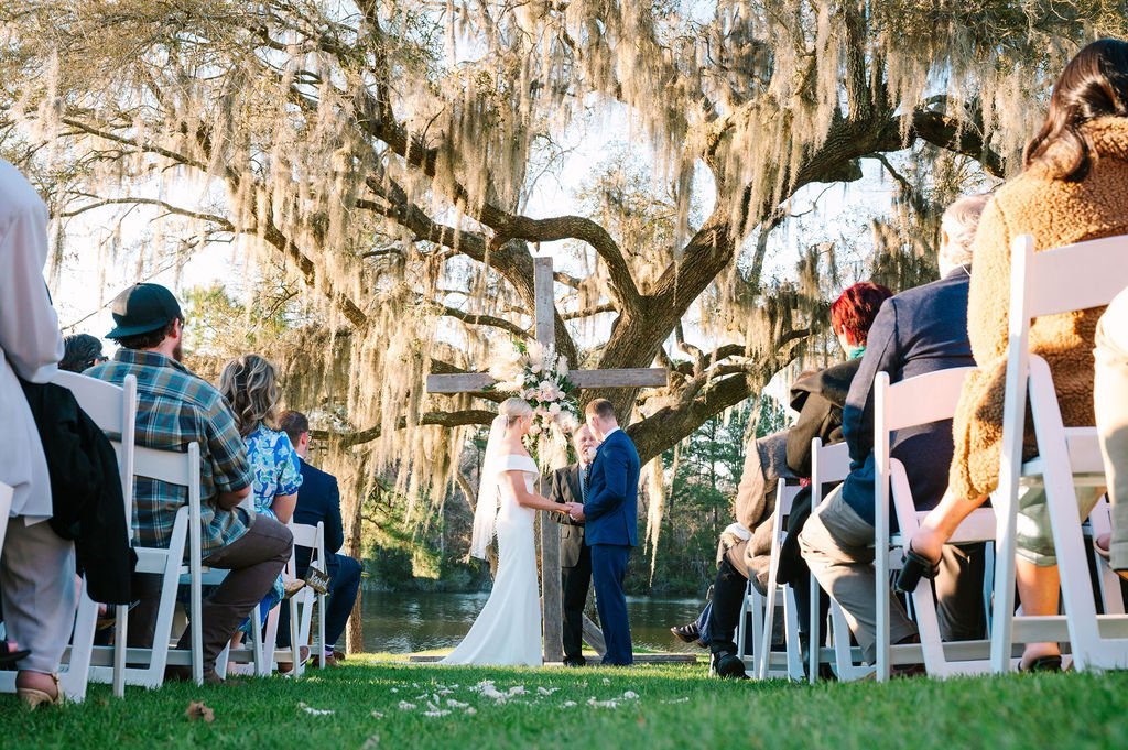 delaney-and-joshuas-real-savannah-wedding-at-red-gate-farms-planned-by-savannah-wedding-planner-ivory-and-beau-with-wedding-florals-from-savannah-wedding-florist-ivory-and-beau-shot-by-5d-photography-savannah-wedding-savannah-bride-13.jpg
