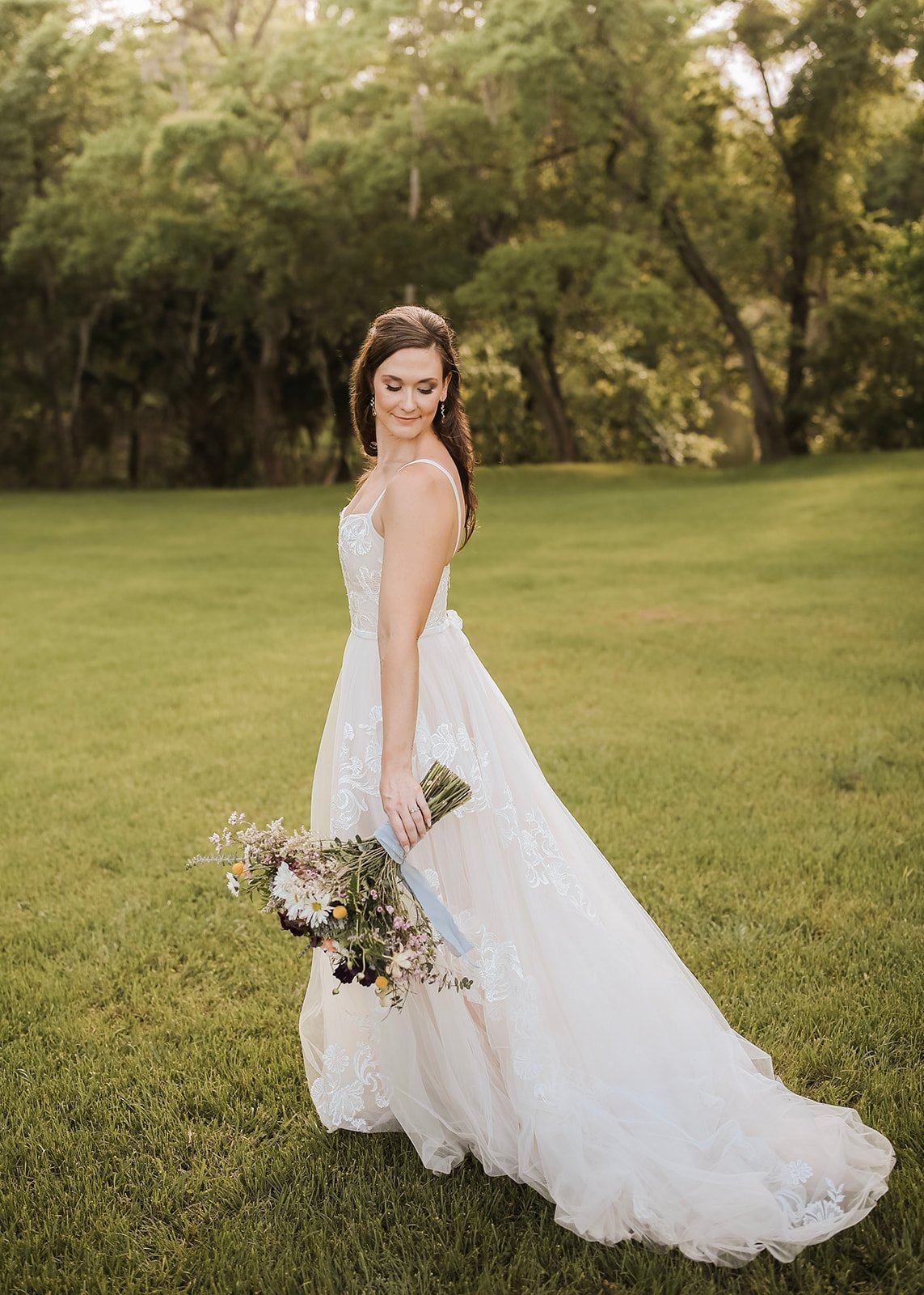 ivory-and-beau-bride-wearing-fable-by-willoby-by-watters-savannah-bride-wearing-savannah-wedding-dress-purchased-from-savannah-bridal-shop-savannah-bridal-boutique-8.jpg