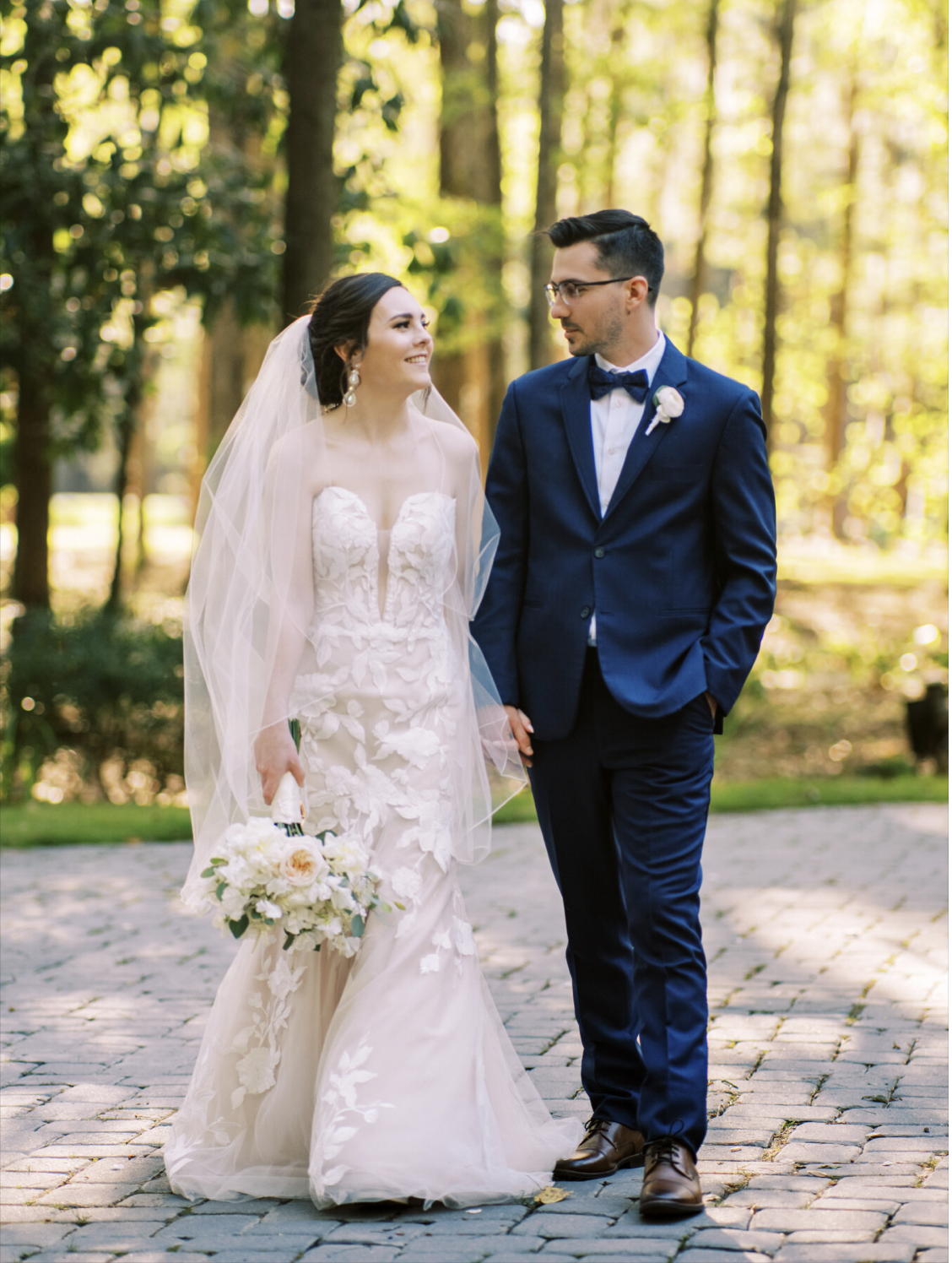 ivory-and-beau-blog-down-for-the-gown-marissa-hattie-by-rebecca-ingram-maggie-sottero-nessa-skirt-by-willowby-the-mackey-house-wedding-savannah-wedding-southern-bride-real-wedding-savannah-bridal-boutique-savannah-georgia-9.png
