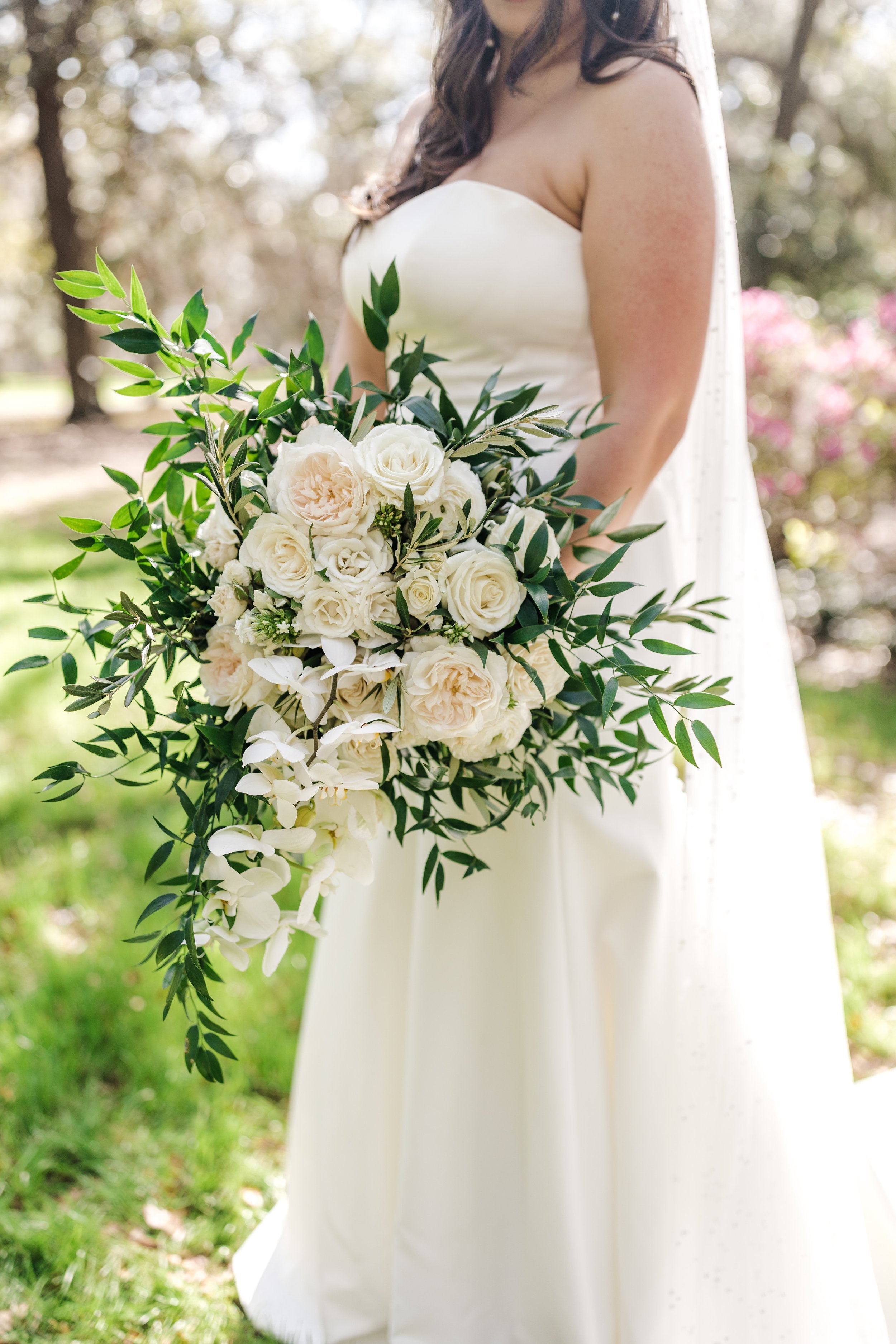 ivory-and-beau-wedding-and-florals-annelise-and-preston-wedding-blog-savannah-wedding-savannah-wedding-coordinator-savannah-florsit-wedding-florist-southern-wedding-forsyth-park-fountain-soho-south-savannah-wedding-gmp20199345-359.jpg
