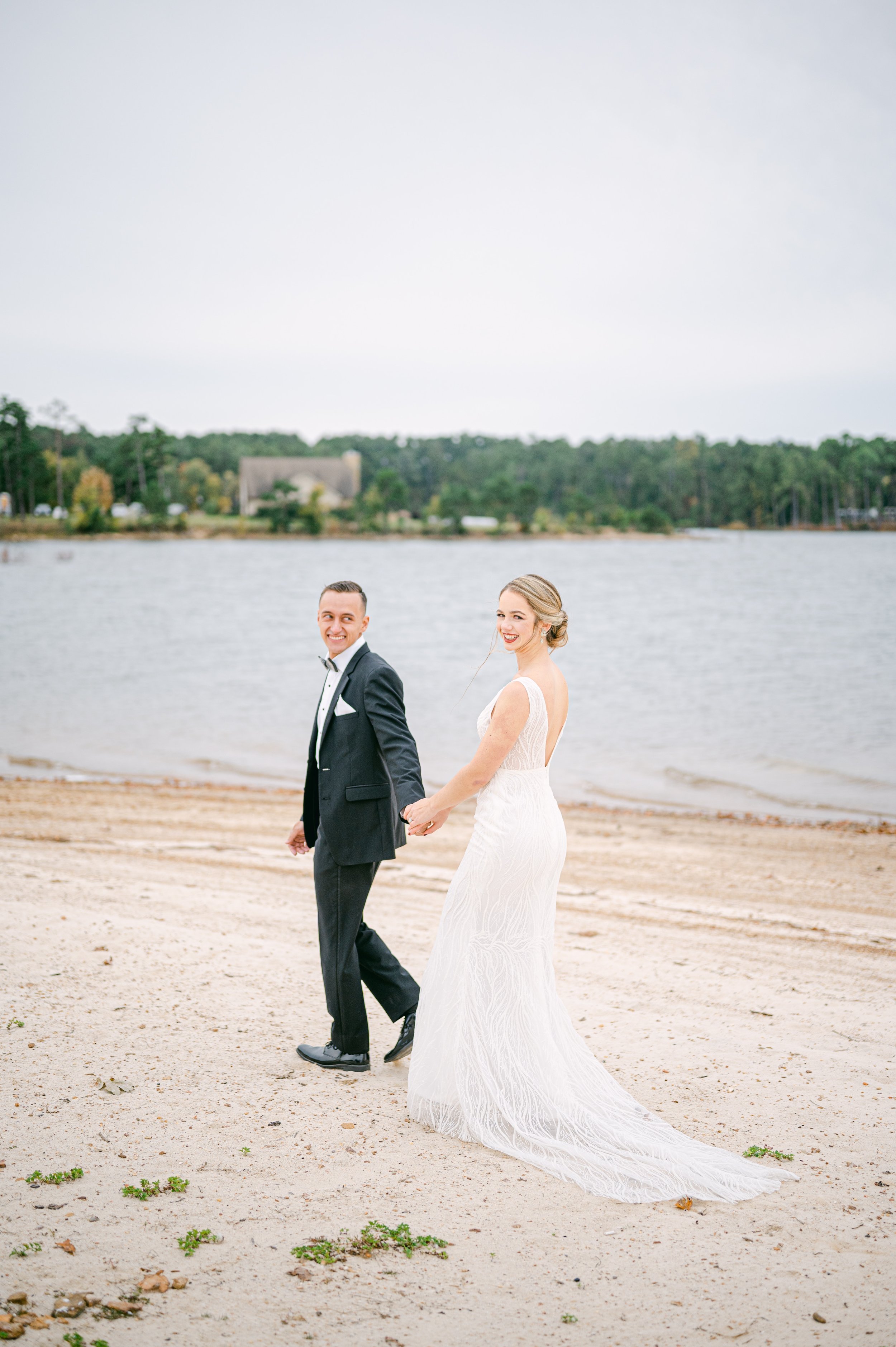 ivory-and-beau-bride-taylor-real-bride-ryder-made-with-love-wedding-dress-bridal-gown-wedding-gown-classic-bride-savannah-bridal-shop-bridal-boutique-bridal-shopping-bridal-style-bridal-inspo-2021-11-6 Taylor-and-Ben-Augusta-Wedding-Photographer-584.jpg