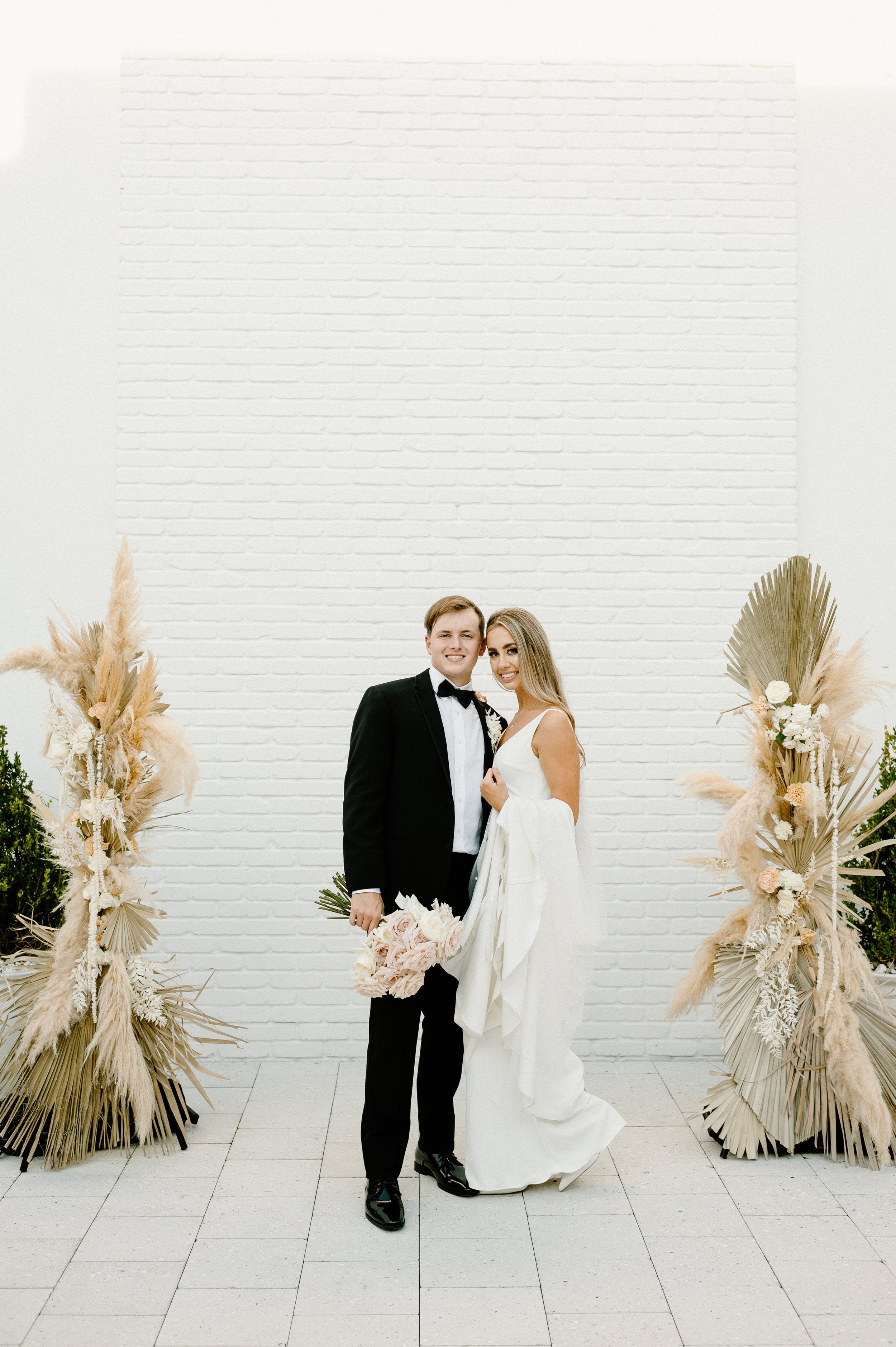 ivory-and-beau-bride-kalin-real-bride-archie-by-made-with-love-wedding-dress-bridal-gown-wedding-gown-modern-bride-the-clay-theater-green-cove-springs-florida-savannah-bridal-boutique-bridal-inspo-bridal-style-NNP_0257.jpg