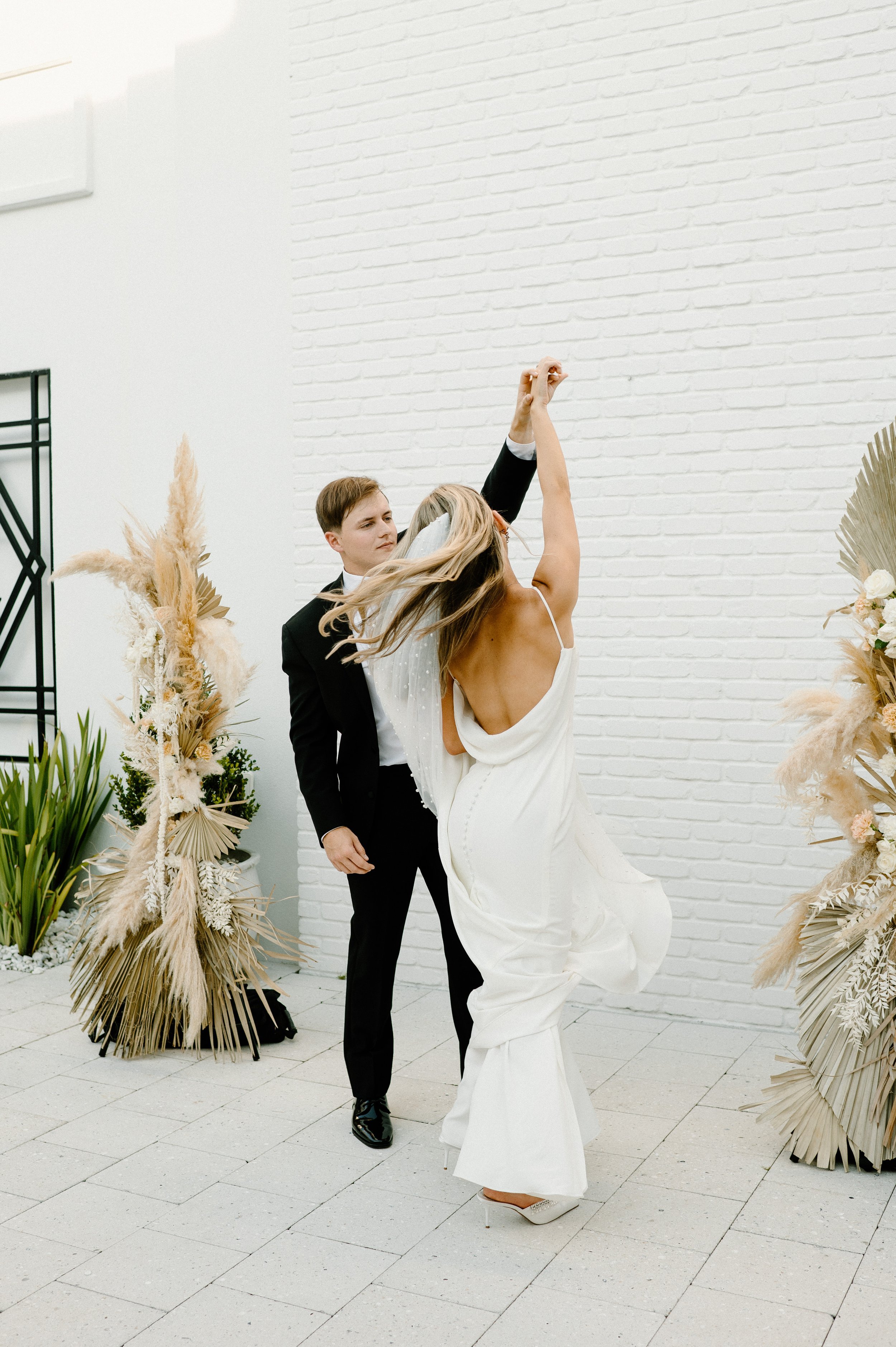 ivory-and-beau-bride-kalin-real-bride-archie-by-made-with-love-wedding-dress-bridal-gown-wedding-gown-modern-bride-the-clay-theater-green-cove-springs-florida-savannah-bridal-boutique-bridal-inspo-bridal-style-NNP_0299.jpg