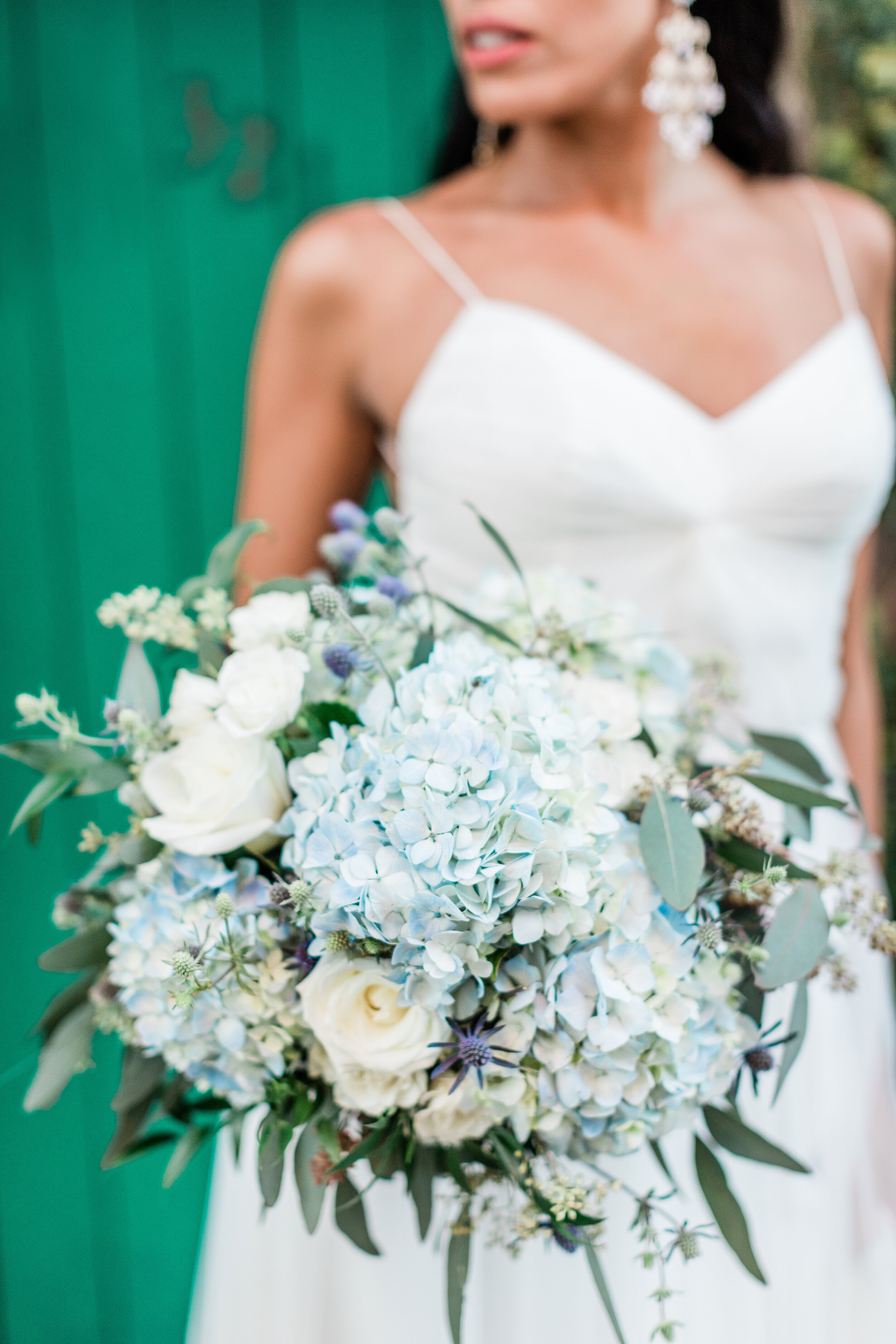 ivory-and-beau-florals-elopement-flowers-pastel-blue-baby-blue-elopement-florist-savannah-elopement-package-floral-design-savannah-florist-AptBPhoto_AmandaKevin-239.jpg