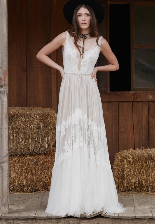 ivory-and-beau-dresses-wedding-savannah-bridal-shop-bridal-boutique-wedding-gown-bridal-gown-clementine-by-willowby-uploads_1566499655844-Screen+Shot+2019-08-22+at+2.46.23+PM.png