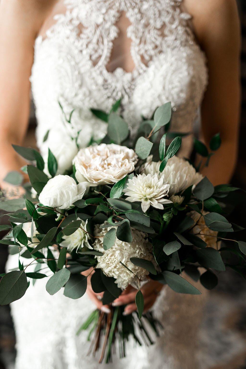 ivory-and-beau-florals-courtney-and-matt-elopement-savannah-florist-southern-florist-wedding-flowers-elopement-flowers-florals-forsyth-fountain-Country+MattElopement14.jpg