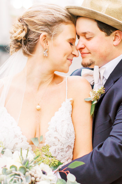  traditional-southern-wedding-blush-toned-wedding-savannah-wedding-inspo-pastel-wedding-inspo-wedding-dress-shop-savannah-wedding-florist-savannah-wedding-planner-classic-wedding-inspo-blush-pastel-natural-wedding-inso-college-themed-wedding-inspirat