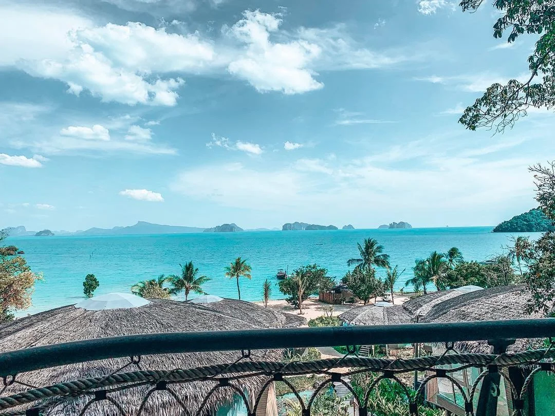 Wedding Experts Break Down Their Top 10 Honeymoon MUST HAVES!