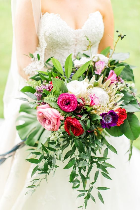 ivory_and_beau_savannah_bridal_shop_what_to_expect_when_booking_your_wedding_flowers_savannah_florist_savannah_wedding_florist_wedding_flowers_tips_wedding_flowers_inspiration_1.jpg