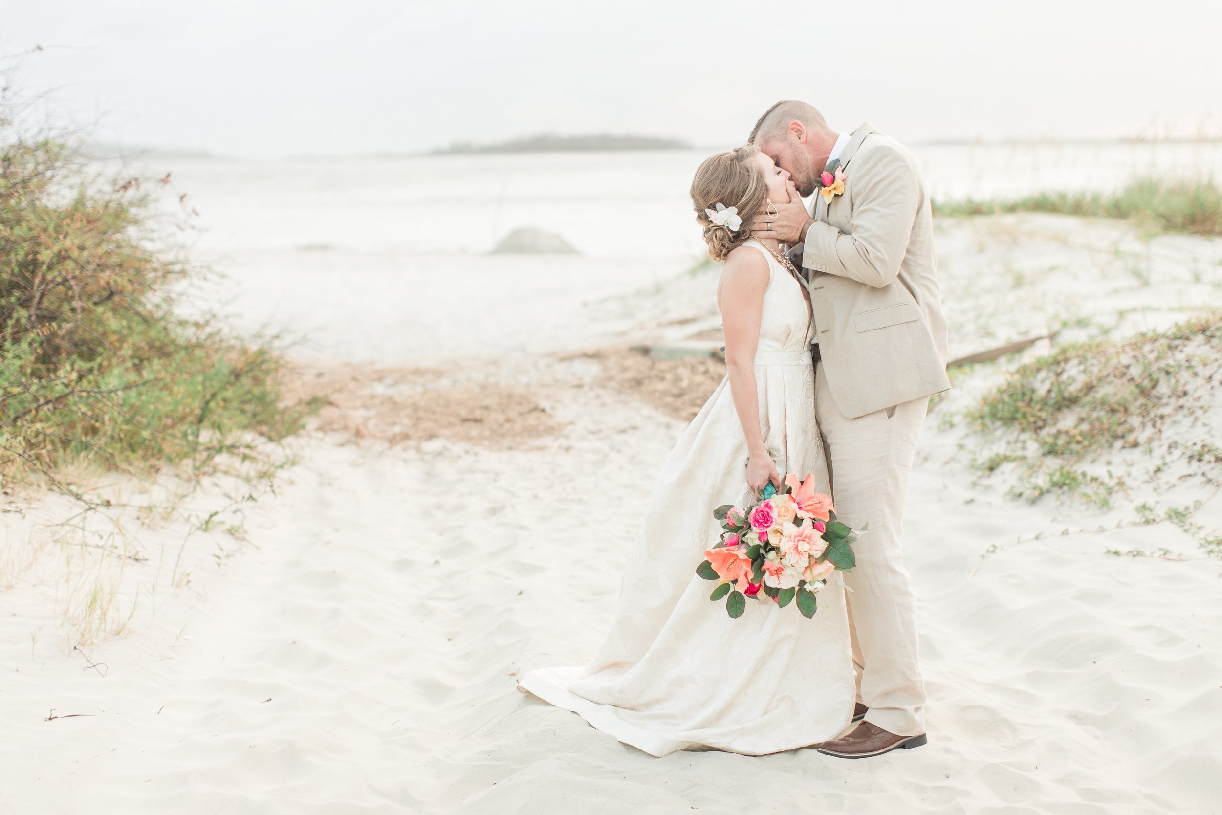 savannah-bridal-shop-beach-wedding-advice-tybee-island-wedding-hilton-head-island-wedding-savannah-wedding-planner-rachel-strickland-photography-14.jpg