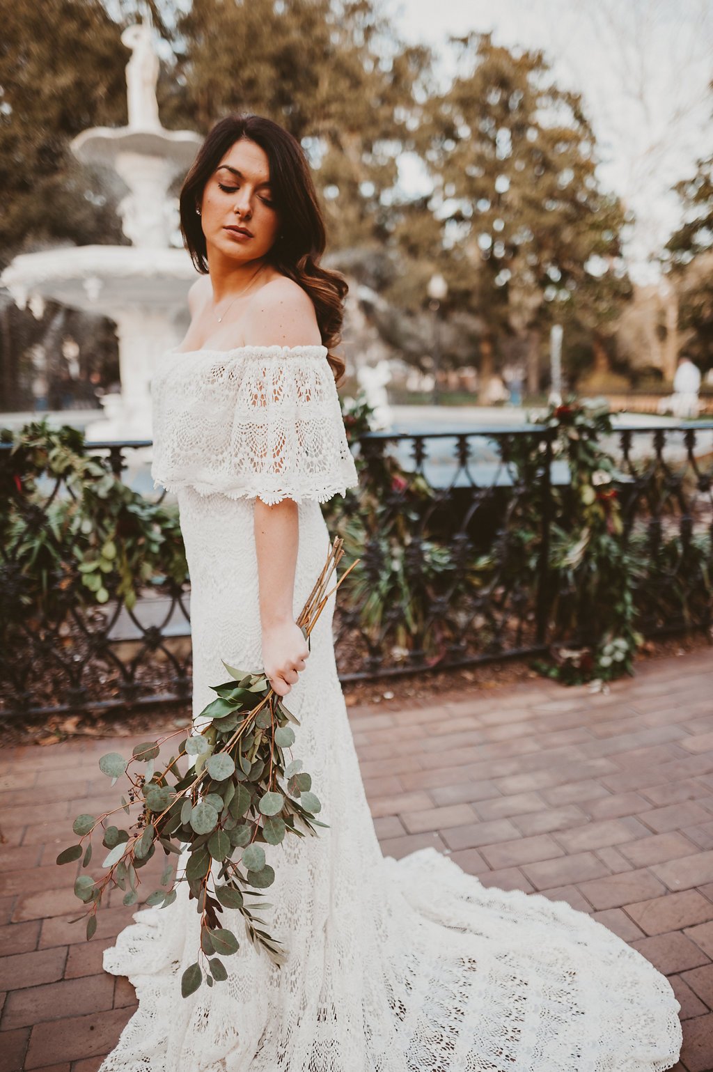 ivory-and-beau-bridal-boutique-savannah-2018-wedding-trends-daughters-of-simone-l+m-photography-savannah-photography-trendy-wedding-6.jpg