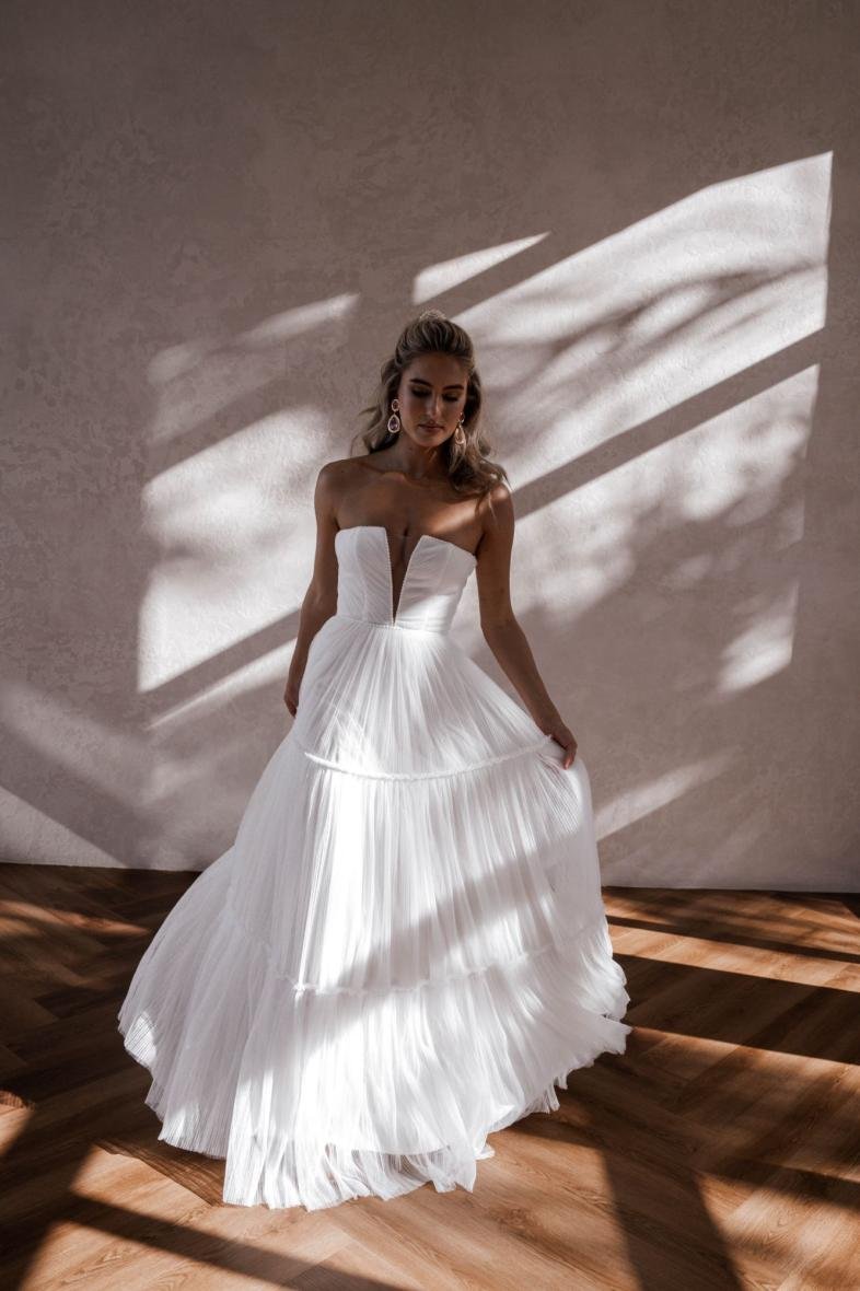 Luca size 16 Sample Sale Gown by Made With Love