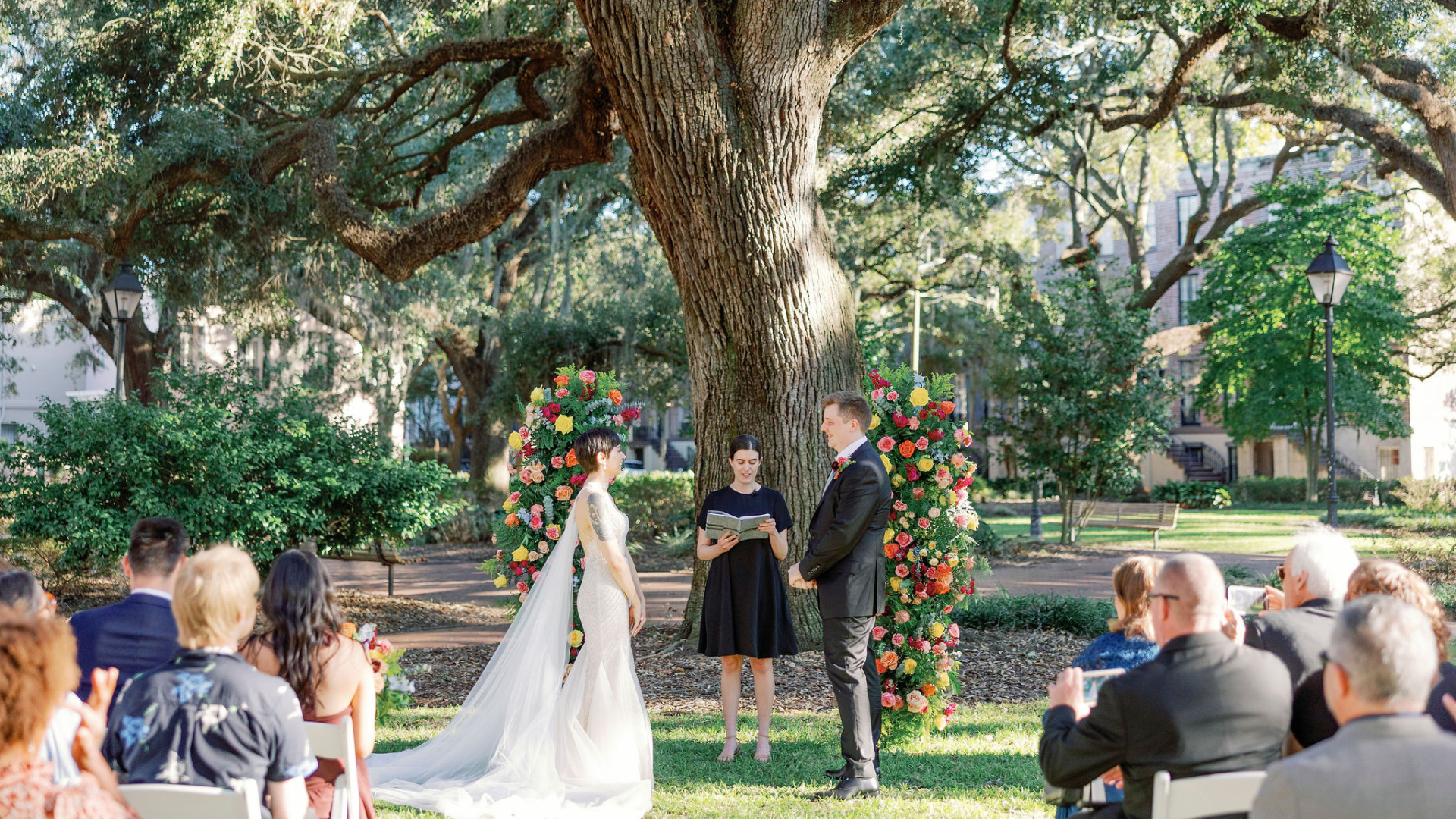 The Ultimate Wedding Planning Timeline: What to Do &amp; When to Do It
