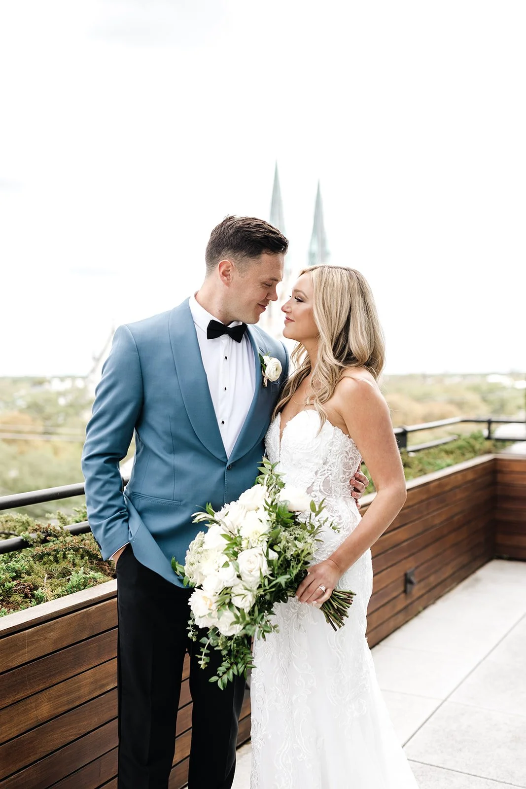 macie-banks-cam-niziliak-wedding-highway-xm-sirius-radio-host-wedding-to-nfl-player-perry-lane-hotel-ivory-and-beau-savannah-florist-savannah-wedding-flowers-10.jpg