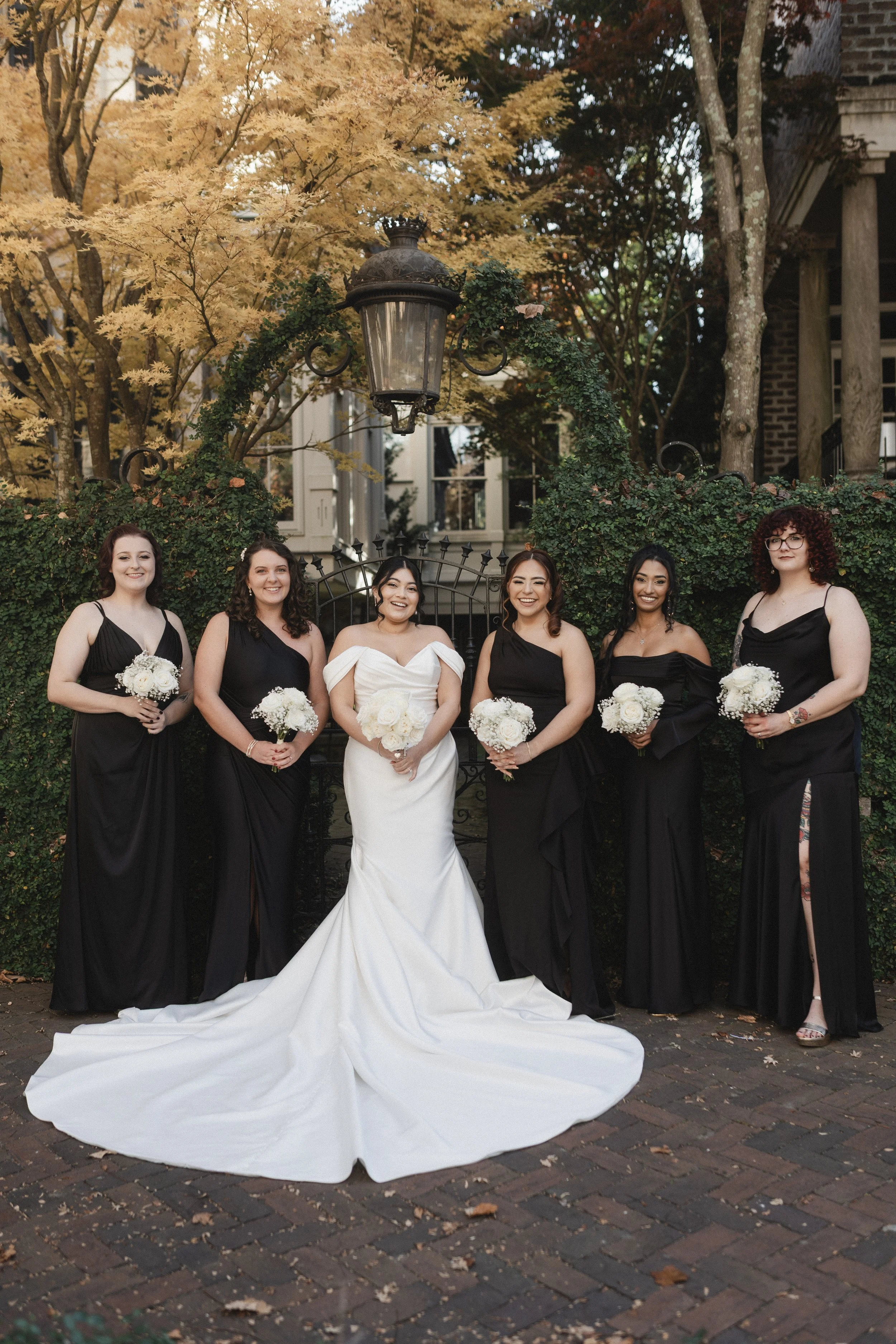 white-and-black-wedding-inspiration-southern-wedding-with-clean-bridal-bouquets-savannah-bridal-boutique-savannah-wedding-dresses-giselle-by-sottero-and-midgley-savannah-florist.JPG