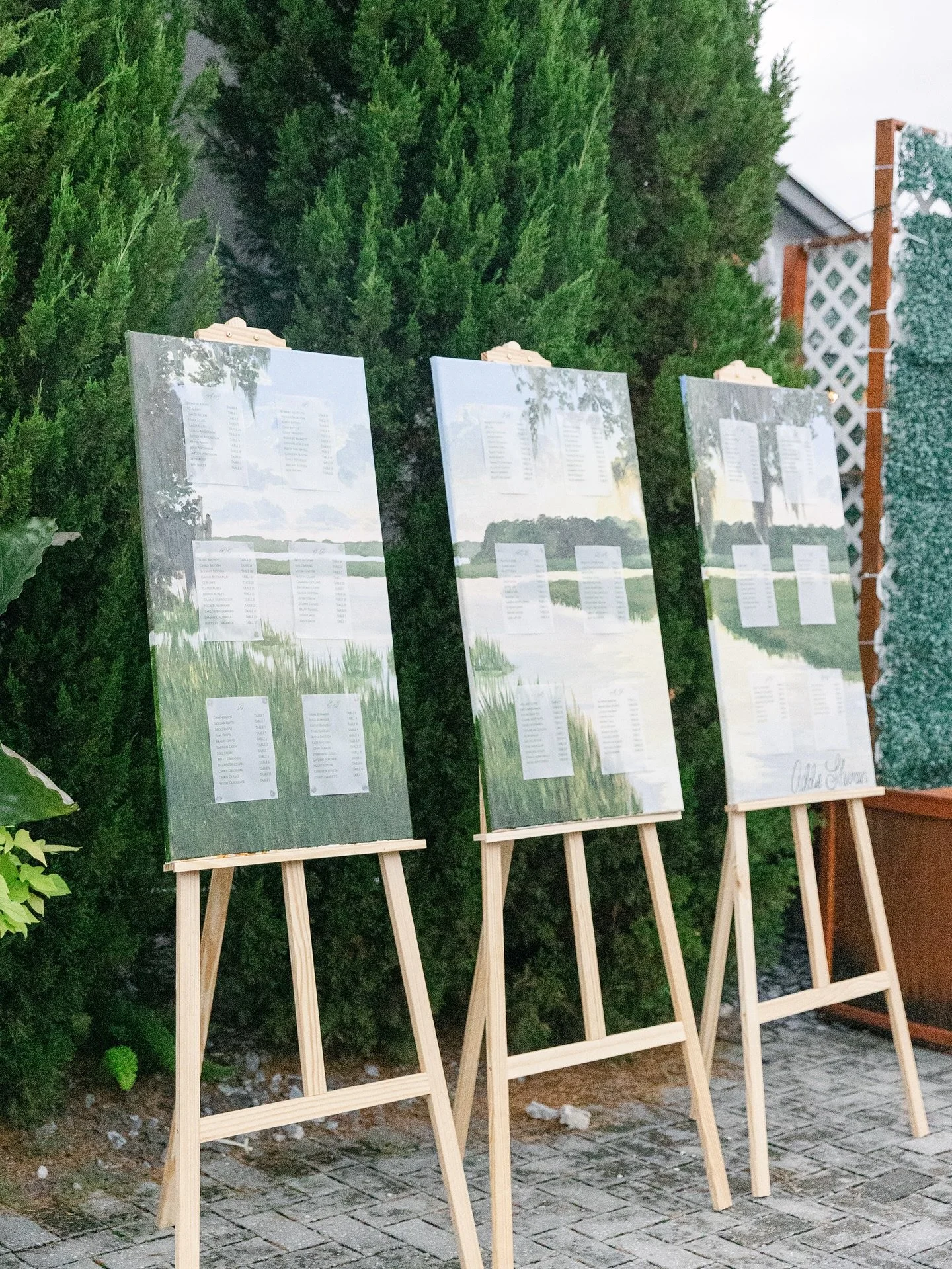 A wedding trend we can&rsquo;t get enough of&mdash;using a painting for your seating chart! Not only does it look unique and timeless at your wedding, it makes for an incredible momento to hang in your home or cherish forever! 🤍

Photographer: @devo