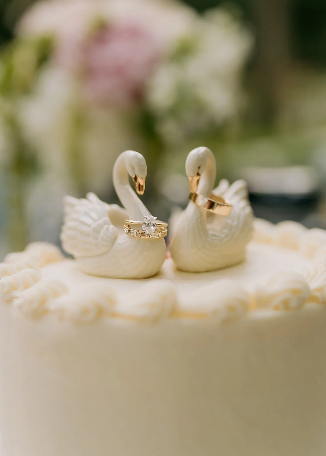 swan-wedding-cake-topper-savannah-bridal-boutique-savannah-weddings.jpg