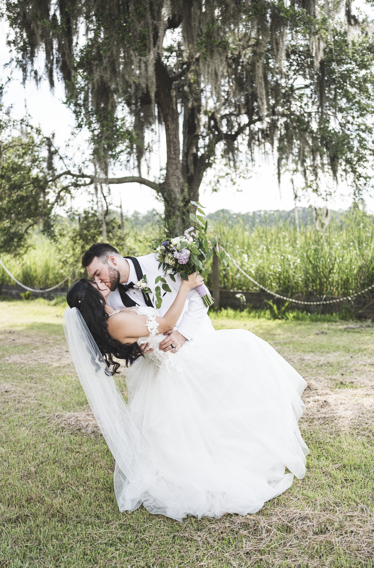olivia-by-stella-york-wedding-dress-ivory-and-beau-savannah-bride-southern-wedding-inspiration-classic-wedding.png