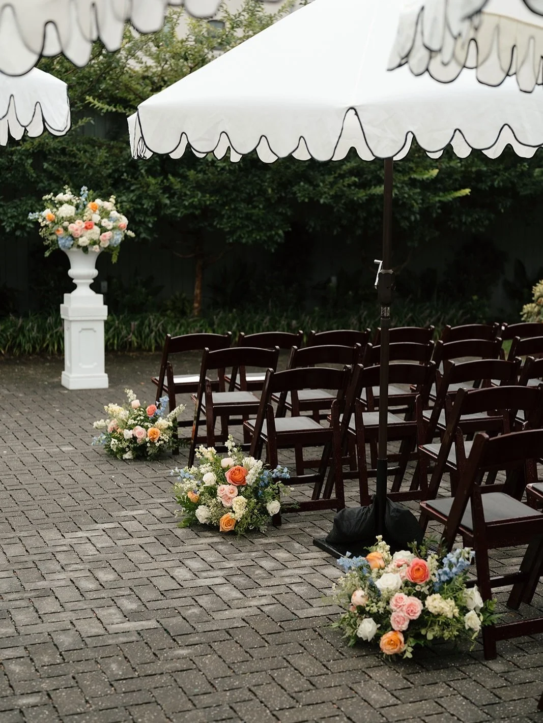 just a few of our favorite blooms from this day 🤍🌸

we&rsquo;re still not over the soft colors, the hanging florals, and all the little moments in between ✨

if you&rsquo;re planning your wedding and want florals that feel like you, we&rsquo;d love