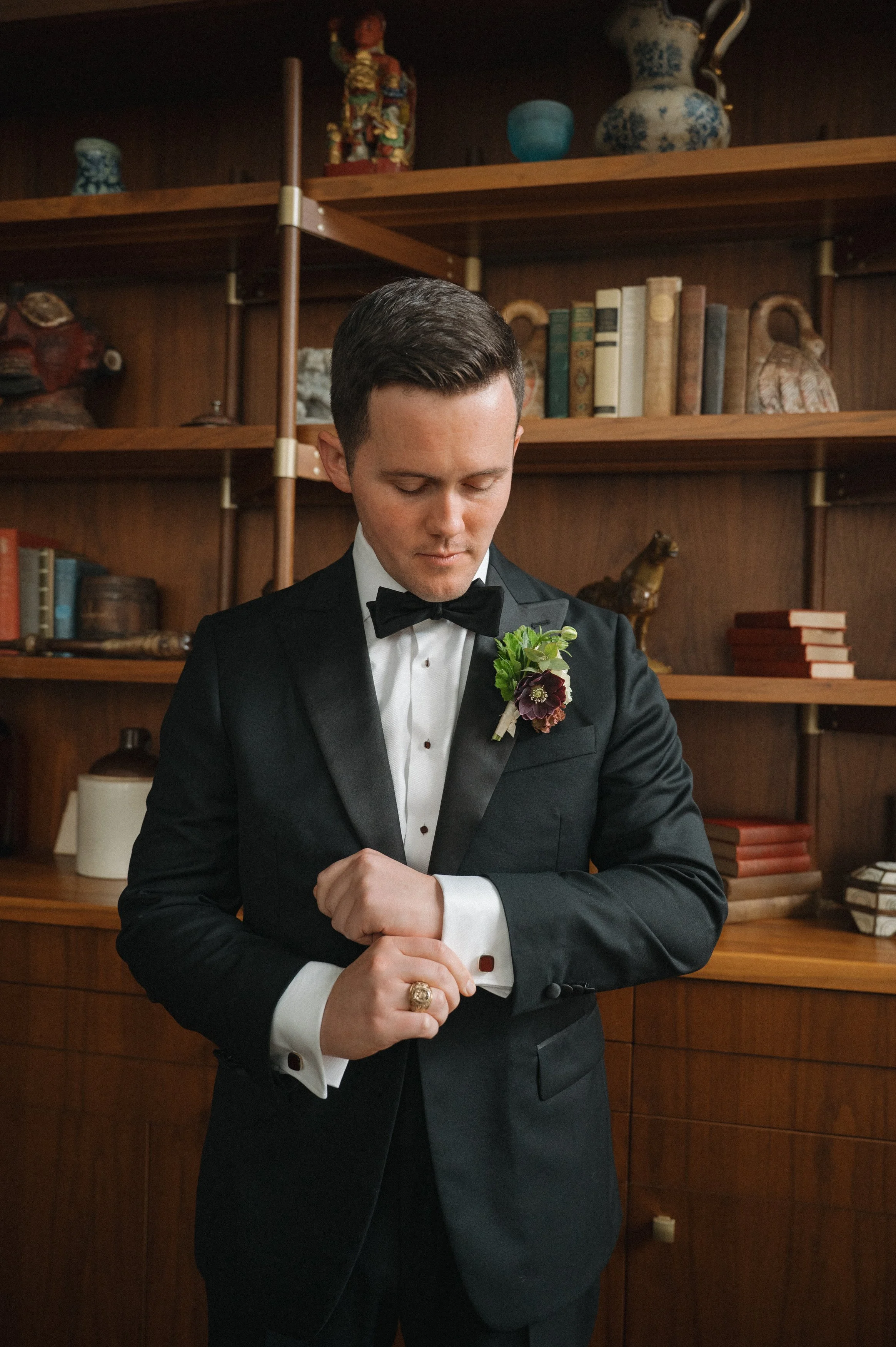 burgundy-and-ivory-boutonniere-ivory-and-beau-savannah-florist-southern-flowers-perry-lane-hotel.jpg