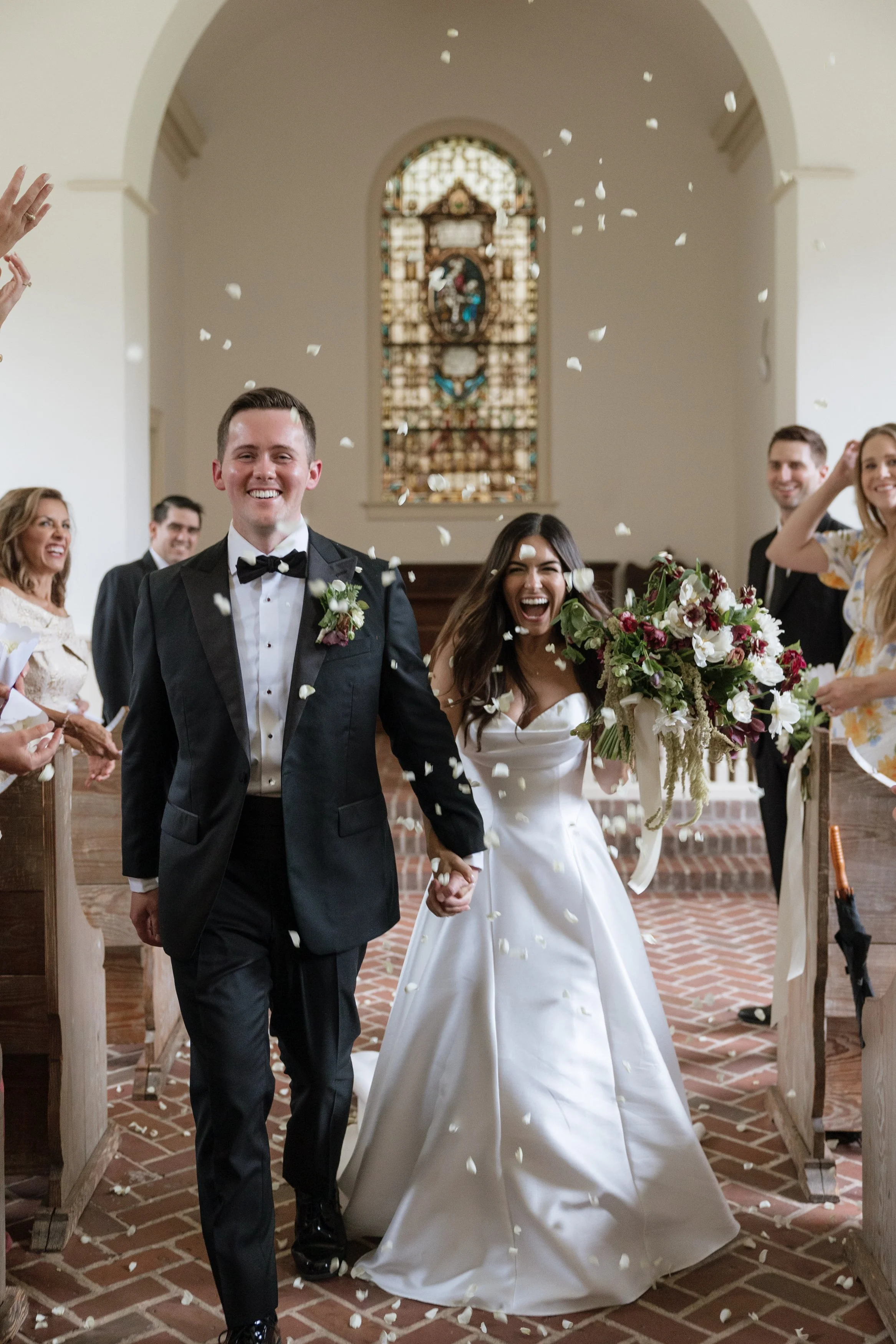 whitefield-chapel-wedding-ivory-and-beau-savannah-florist-southern-wedding-flowers.jpg
