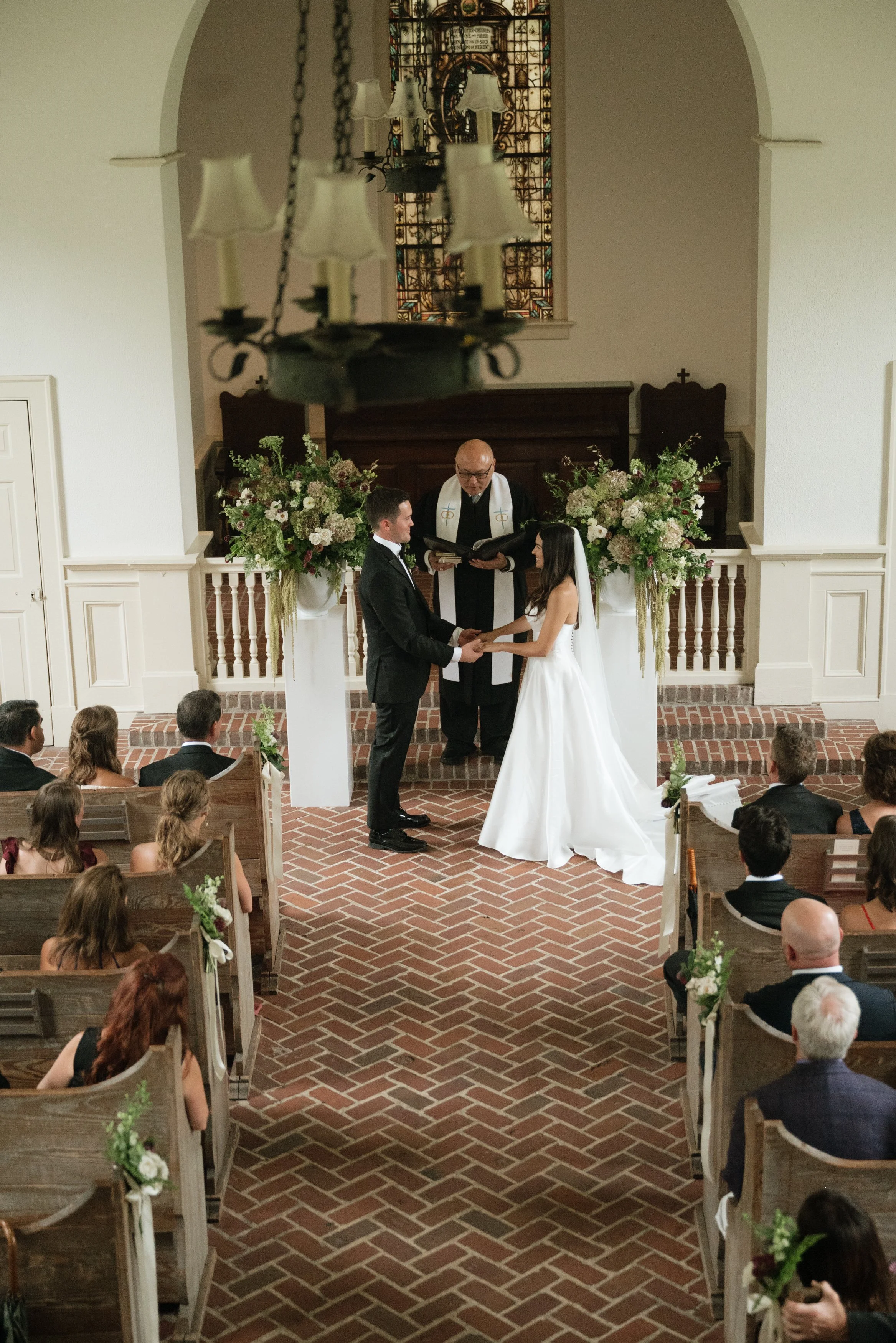 whitefield-chapel-at-bethesda-academy-wedding-ivory-and-beau-savannah-wedding-florist-southern-weddings-georgia-wedding-florist-ceremony-flowers.jpg
