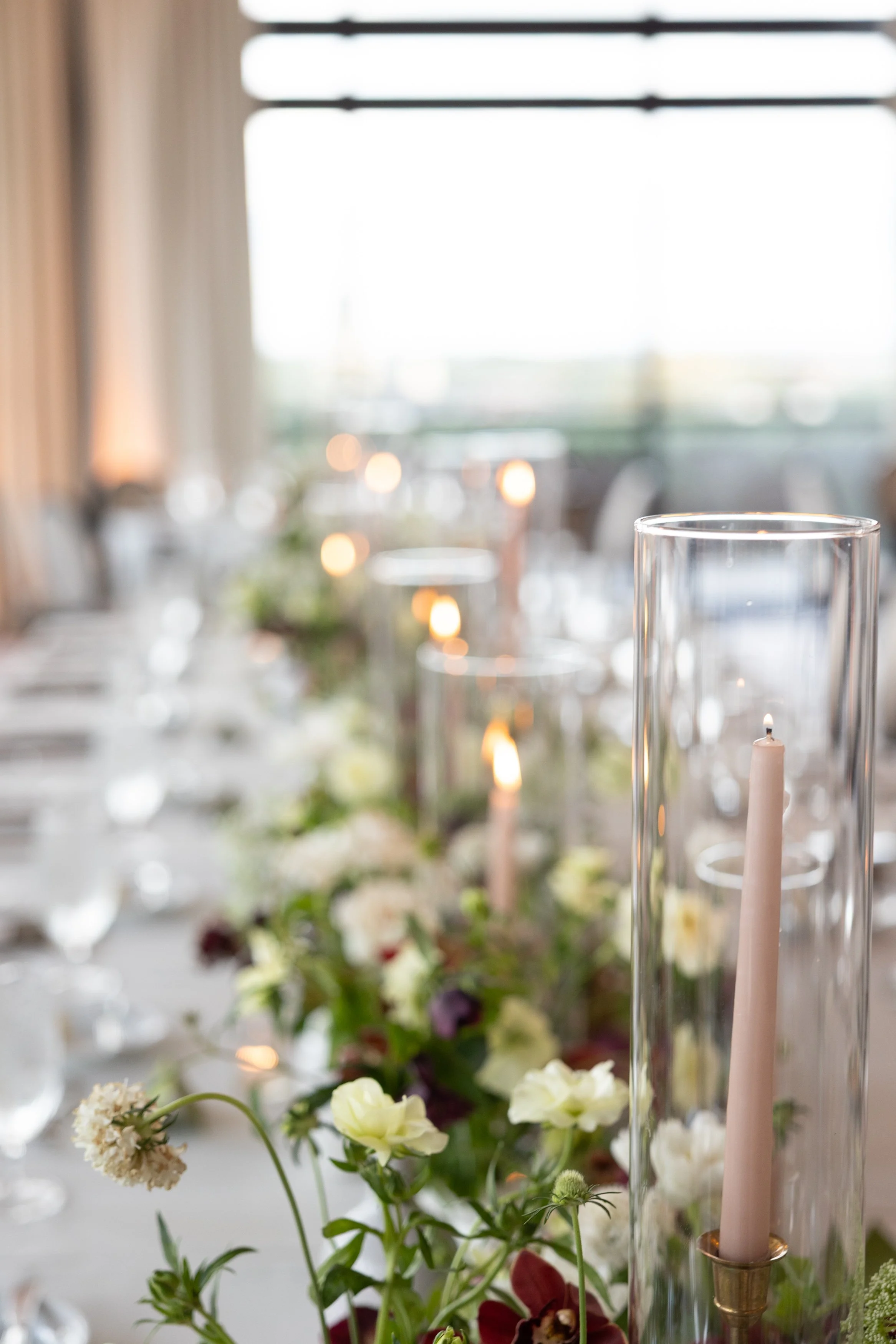 Long reception table