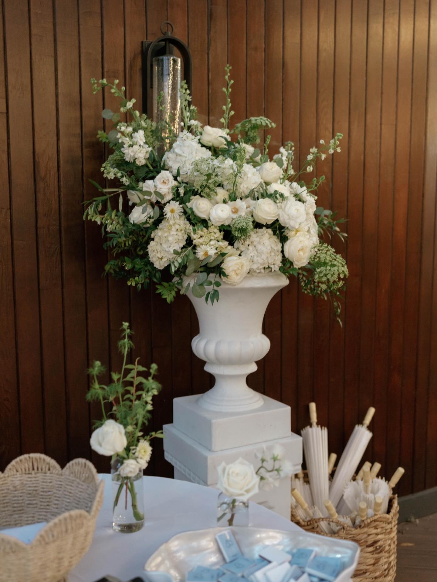 Soft white florals, done by our floral team 🤍

Simple, timeless, and designed to complement your day without taking away from it.

If you&rsquo;re looking for wedding florals that feel clean and intentional, we&rsquo;d love to create something for y