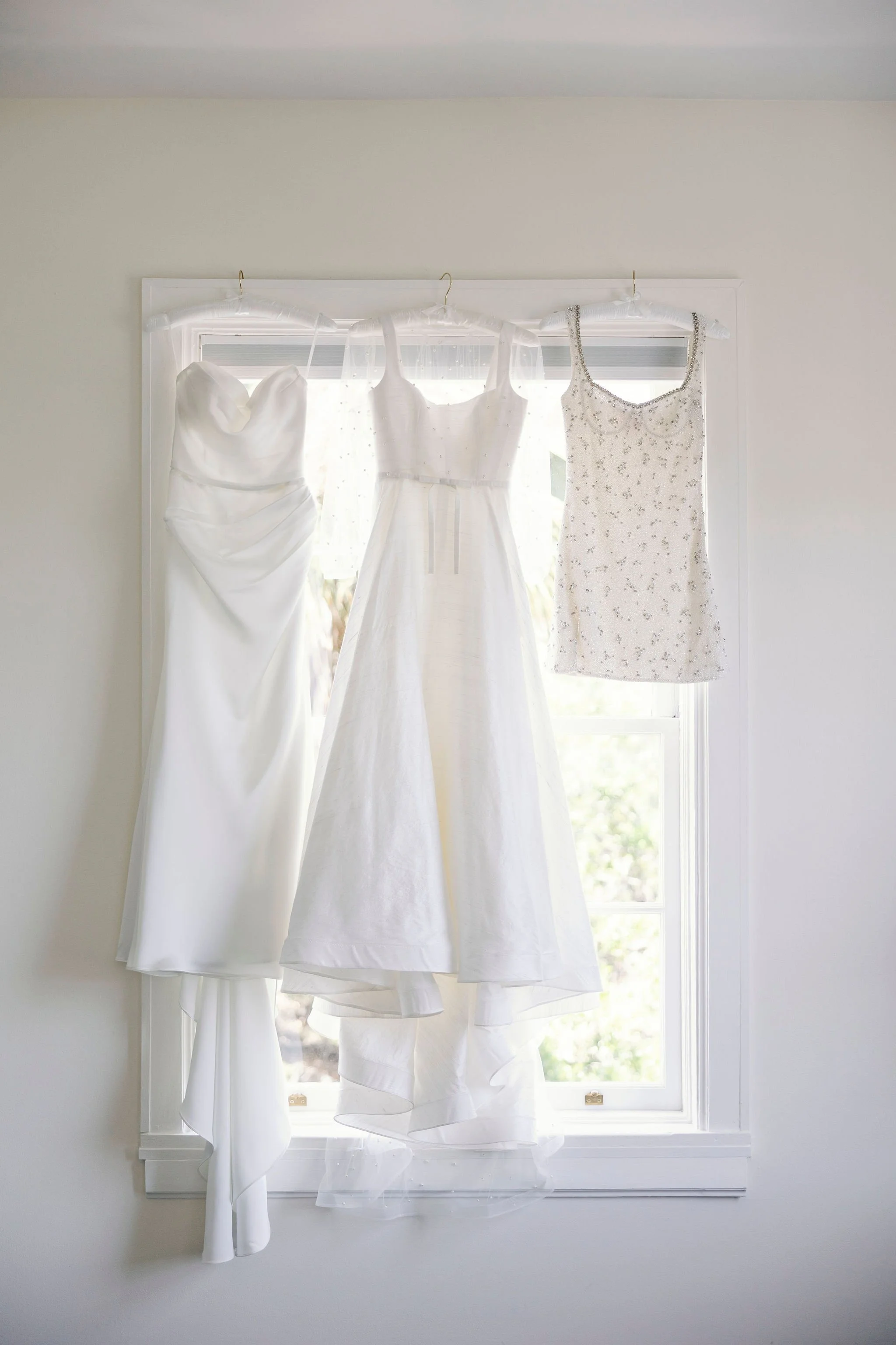 wtoo-by-watters-wedding-dress-clea-wedding-dress-simply-sleek-chic-bridal-look.jpg