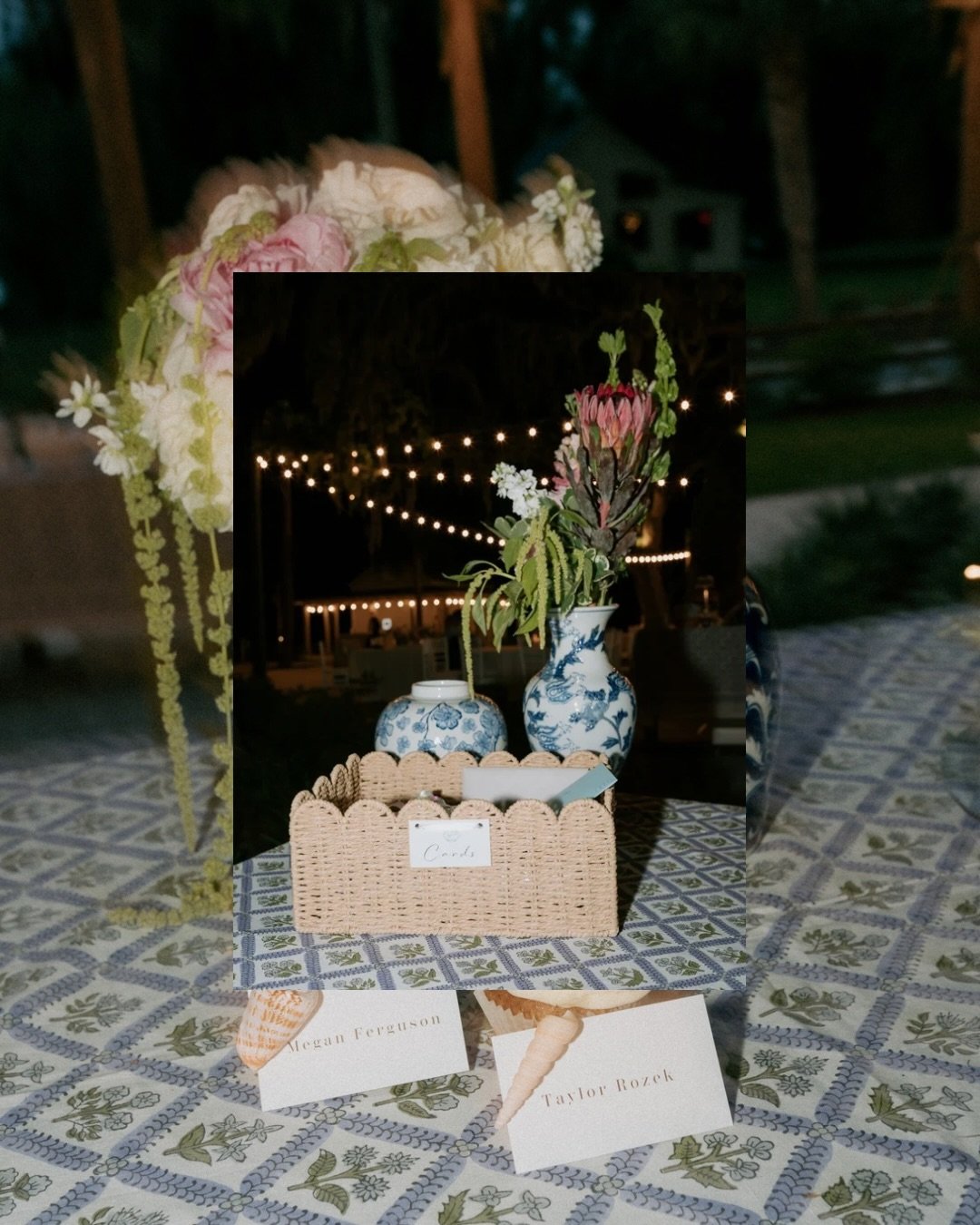 The most stunning florals🤍 our floral team is extremely talented! If you&rsquo;re looking for wedding florals @ivorybeauflowers has you covered💫

Photographer @sumkai.creative
