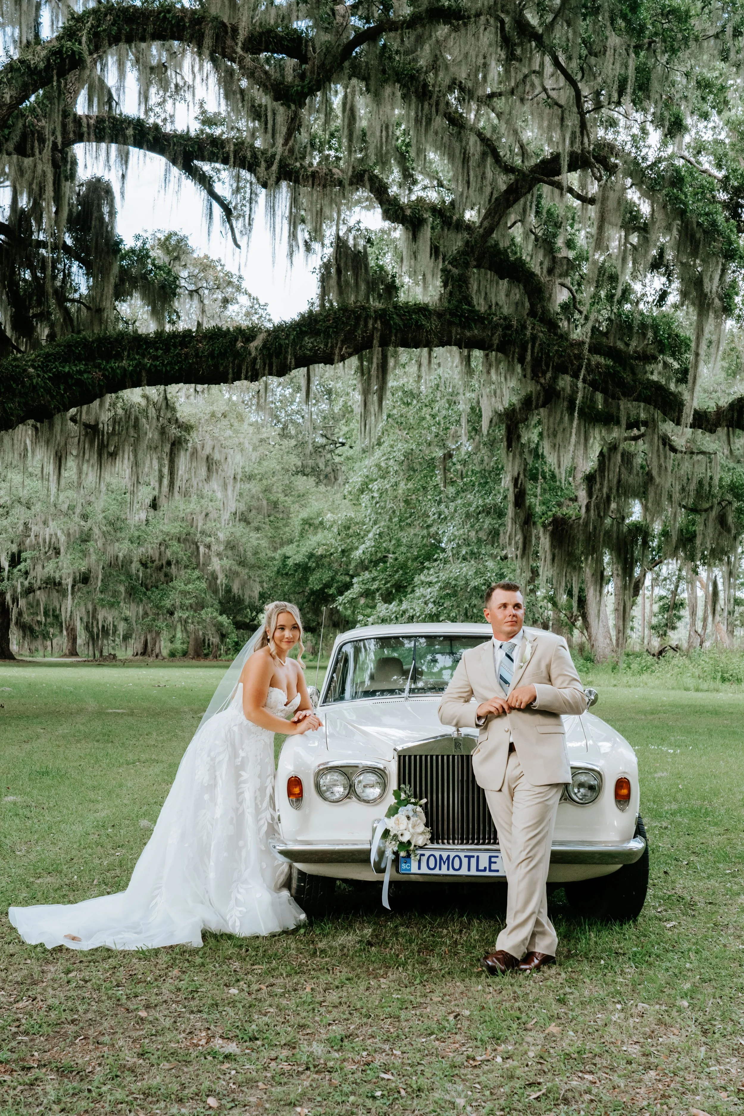 classic-southern-wedding-under-oak-trees-cotton-hall-events-ivory-and-beau-savannah-wedding-dresses-southern-bridal-boutique-southern-wedding-dresses.jpg