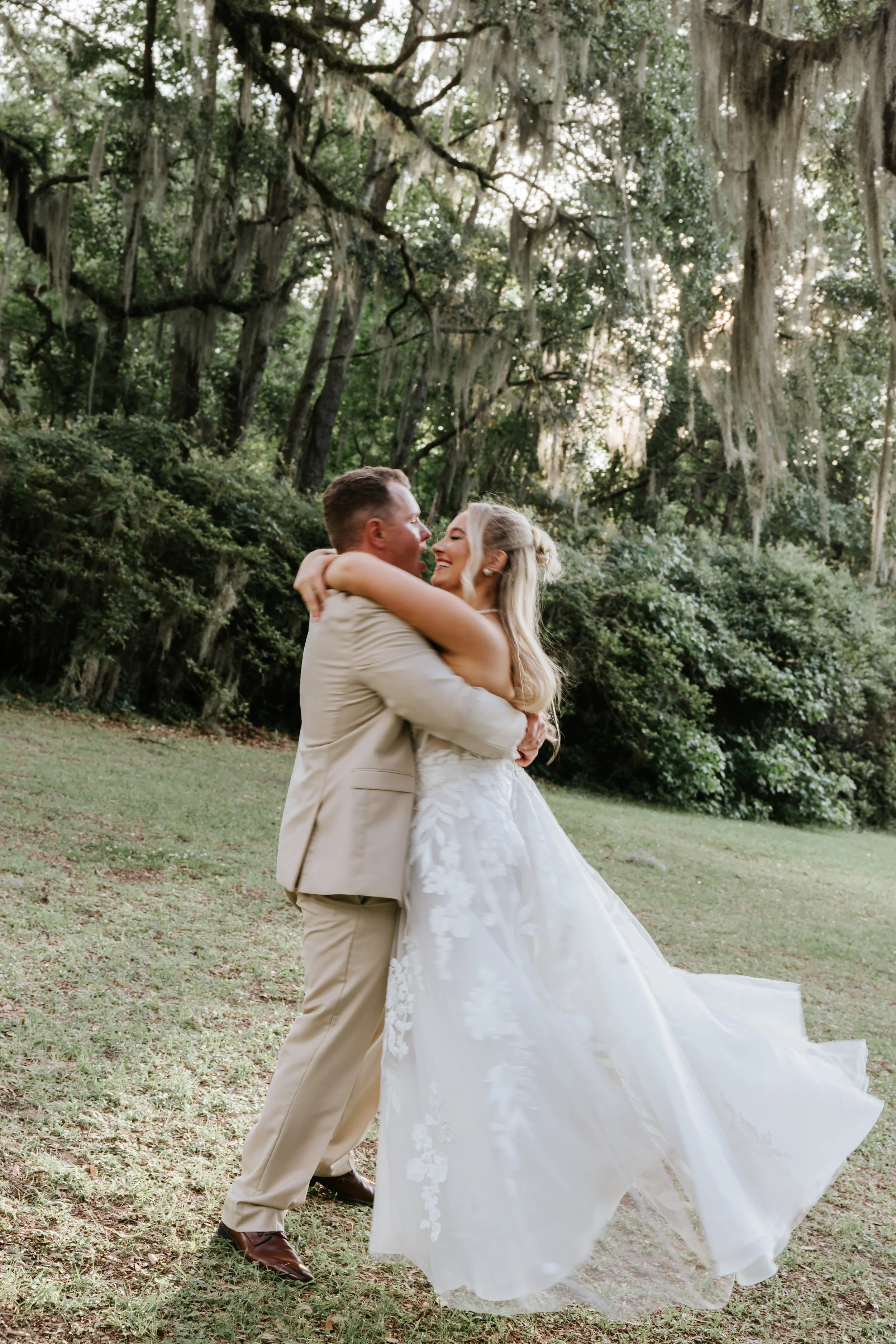 cute-romantic-wedding-photos-cotton-hall-events-ivory-and-beau-savannah-bridal-boutique-savannah-wedding-dresses-southern-wedding-inspiration-destin-by-sottero-and-midgley-ivory-and-beau.jpg