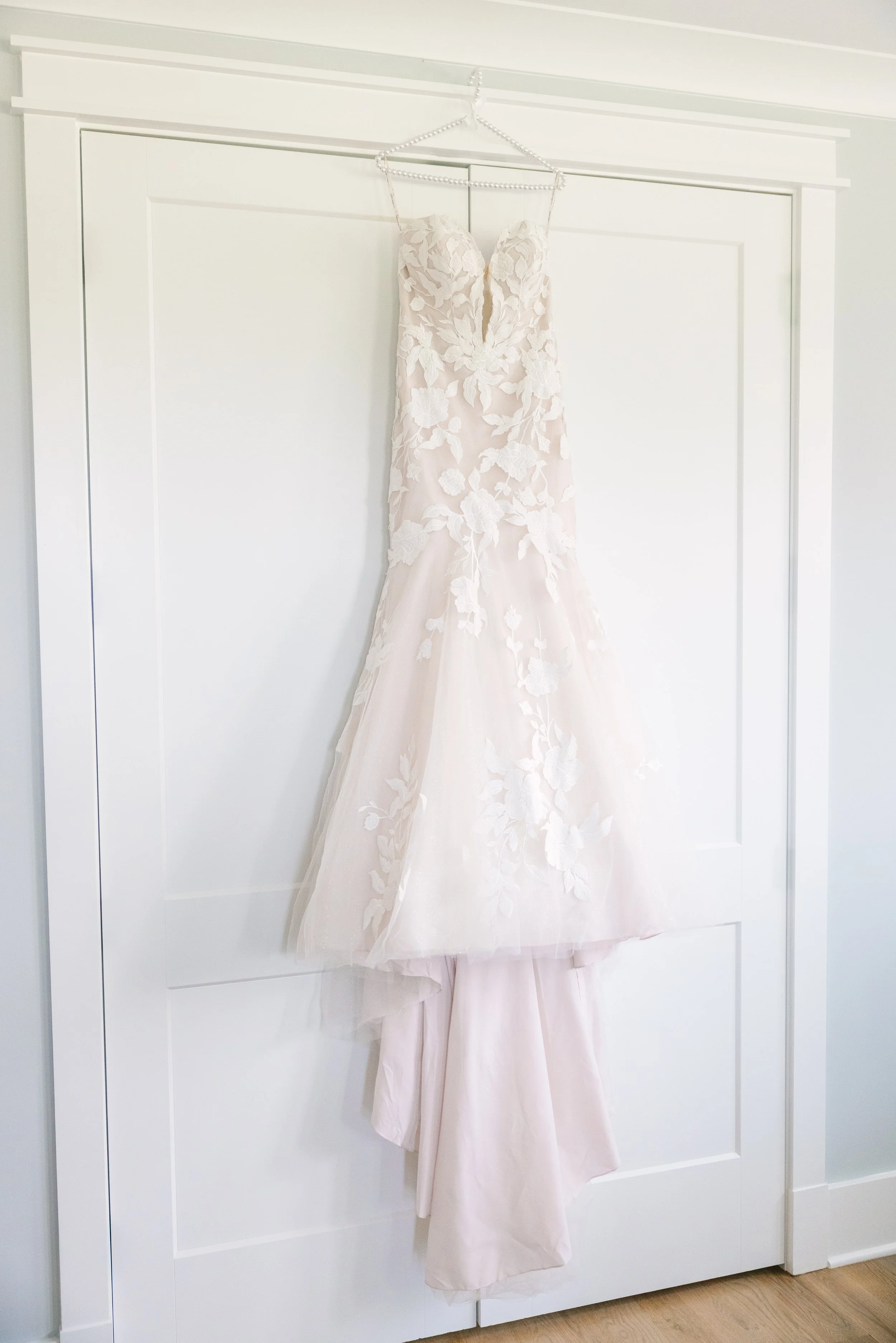 NICOLE THOMAS HATTIE BY REBECCA INGRAM BOONE HALL WEDDING COASTAL SOUTHERN WEDDING ON THE WATER SAVANNAH WEDDING INSPIRATION SOUTHERN WEDDING INSPIRATION SAVANNAH BRIDAL SHOP IVORY AND BEAU LACE WEDDING DRESS BY MAGGIE SOTTERO IVORY AND BEAU.jpg